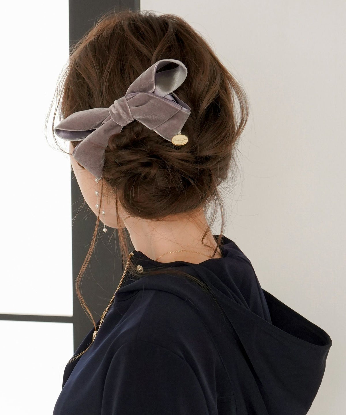 レディース/アクセサリー/ヘアアクセサリー/バレッタ/ベロア/リボン/チャーム/上品/大人かわいい/フェミニン/サテン/ハーフアップ/まとめ髪/オールシーズン/ヘアアレンジ/アイボリー/ホワイト/ピンク/グレージュ/グレー/ブラック