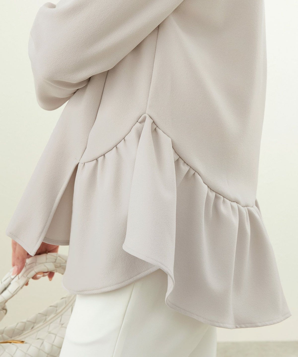 新色追加日本製手洗い可トップスレディース長袖オフィスかわいいきれいめおしゃれ春白黒アンチピリングジョイントスペース