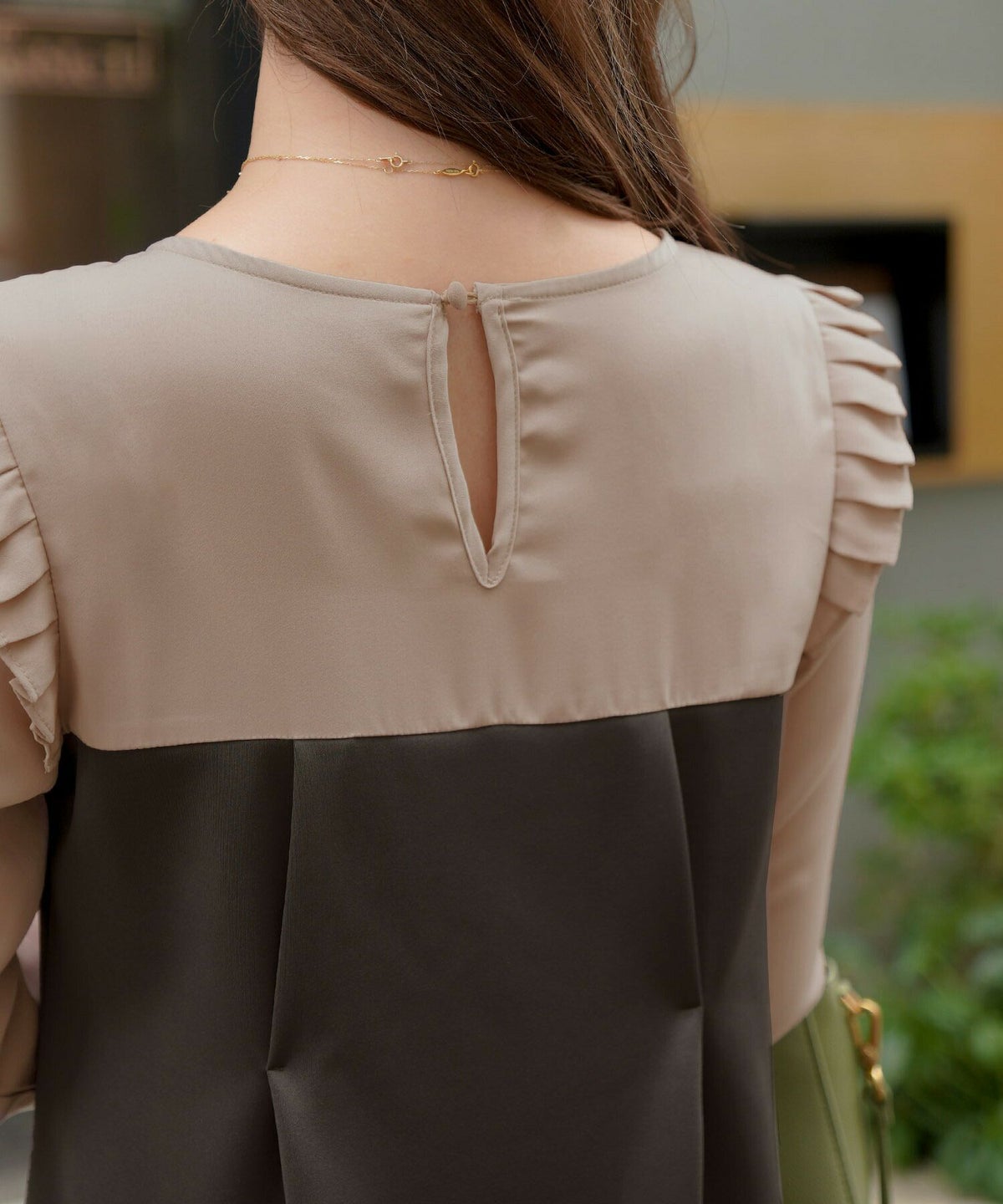 新色追加/newcolorワンピース/バイカラー/フリル/タック/ストレッチ/くるみ釦/異素材/上品/フェミニン/パーティー/お呼ばれ/フォーマル/膝下丈/ストレッチ/ピンク/モカ/バイカラー/配色ベージュ/ブラック