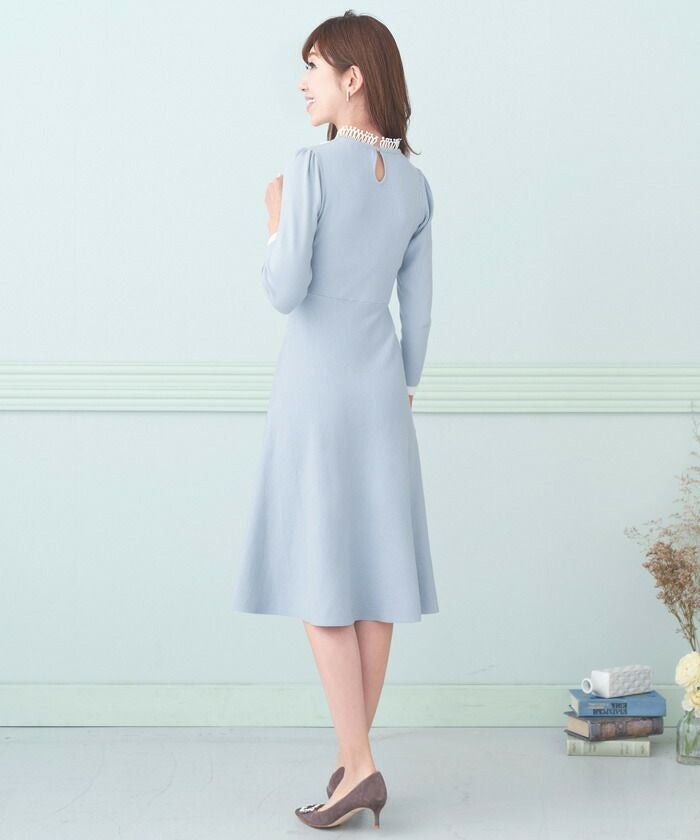 ニット/ワンピース/リボン/配色/レース/ケミカルレース/華やか/ガーリー/クラシカル/フェミニン/サックス/ベージュ/ピンクベージュ/ブラック/S/M/長袖/フリルネック/フラワー/花柄/フィット&フレア/ベルベット/ベロア/