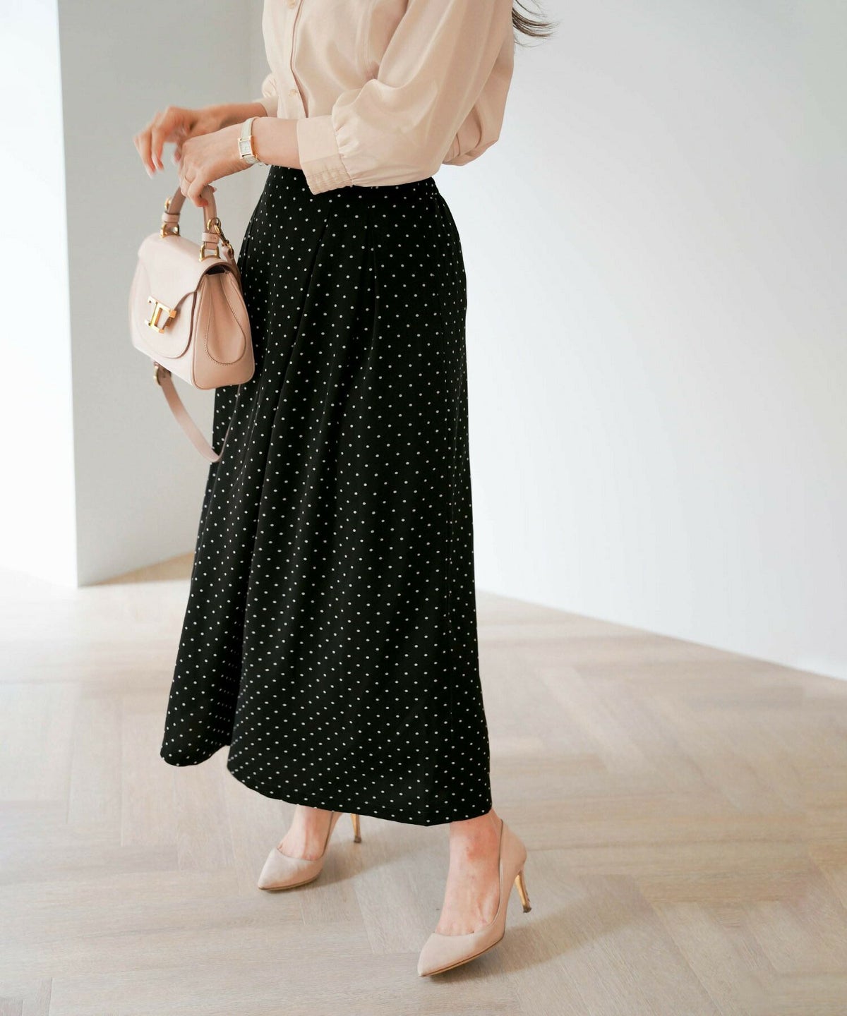 手洗い可/レディース/ボトムスボトムス/パンツ/テーパード/センタープレス/フルレングス/フリル/リボン/秋/冬/ピンクベージュ/ブルーグレー/ブラック/