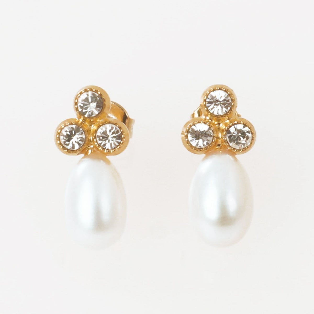 トレフォイル パール ピアス Trefoil Pearl Pierce 三つ葉 小粒パール クリスタル フォーマル 真鍮 淡水パール 一粒パール トレフォイル パール ピアス Trefoil Pearl Pierce （Liala）