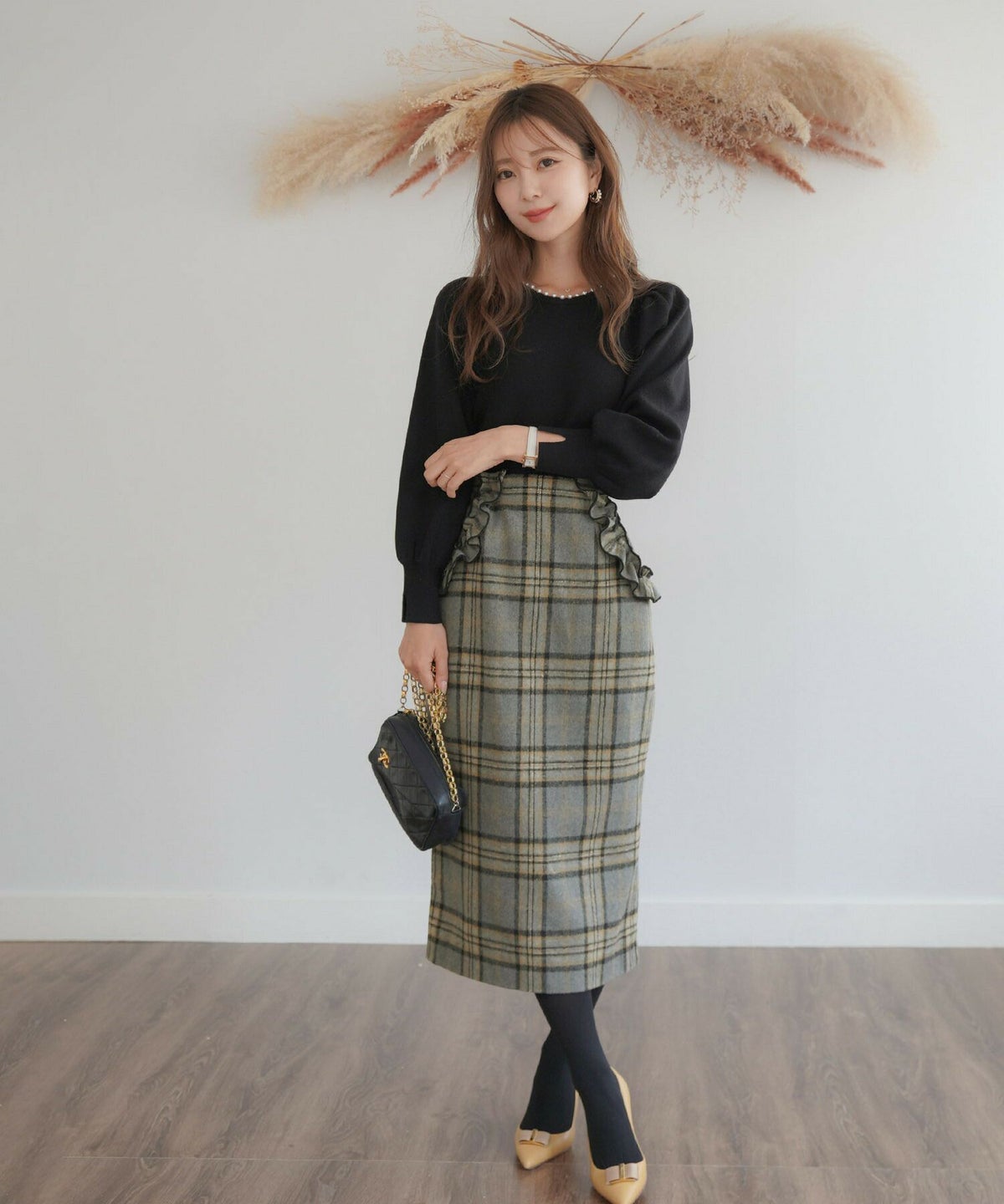 レディース/トップス/ニット/プルオーバー/ペプラム/パール/クルーネック/パフスリーブ/ギャザー/長袖/アイボリー/ピンク/ブラック