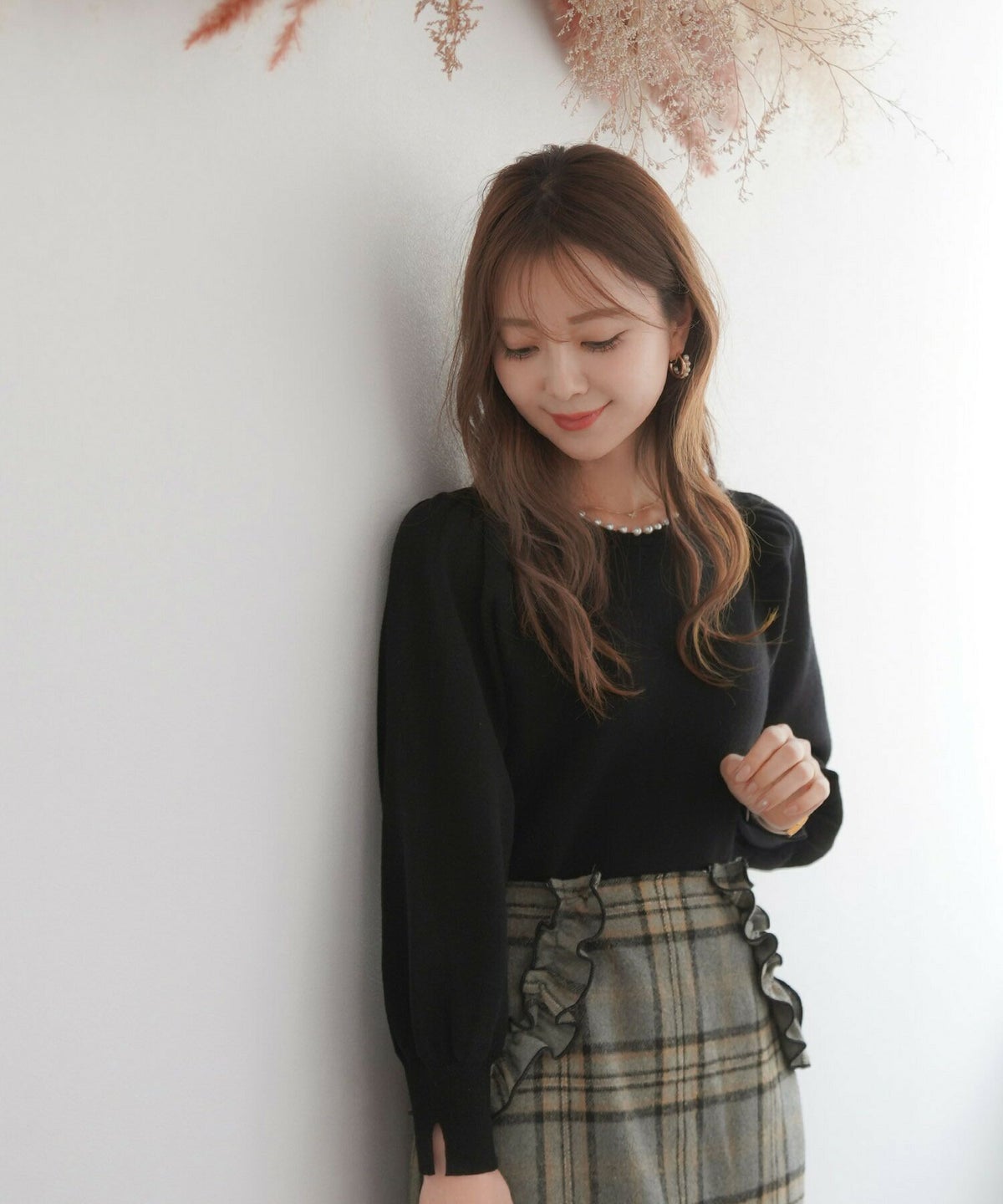 レディース/トップス/ニット/プルオーバー/ペプラム/パール/クルーネック/パフスリーブ/ギャザー/長袖/アイボリー/ピンク/ブラック