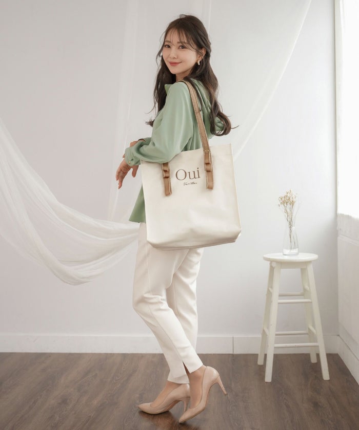 バッグ/トートバッグ/マザーズバッグ/ショルダーバッグ/キャンバスバッグ/通勤/通学/ママ/リボン/グログランリボン/ロゴ/刺繍/A4/フェミニン/きれいめ/カジュアル/アイボリー/グレージュ/ブラック