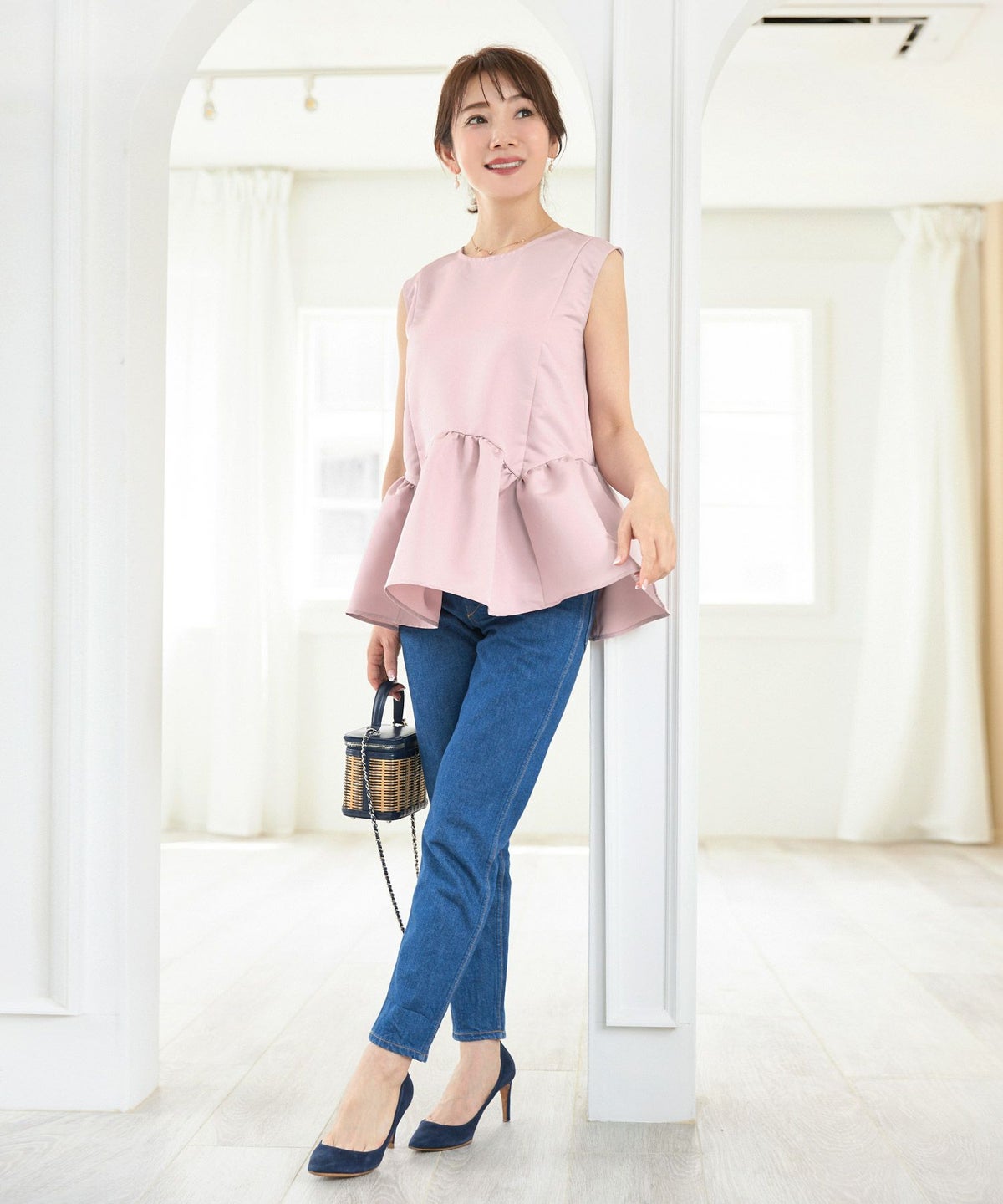 新色追加日本製ブラウスレディースオフィス無地ドット水玉おしゃれ白黒きれいめ春夏フレアエレガント可愛いジョイントスペース