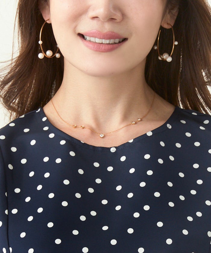 新色追加日本製ブラウスレディースオフィス無地ドット水玉おしゃれ白黒きれいめ春夏フレアエレガント可愛いジョイントスペース