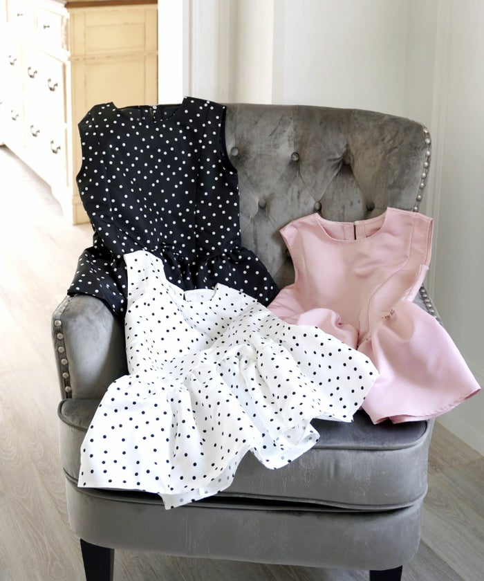 新色追加日本製ブラウスレディースオフィス無地ドット水玉おしゃれ白黒きれいめ春夏フレアエレガント可愛いジョイントスペース