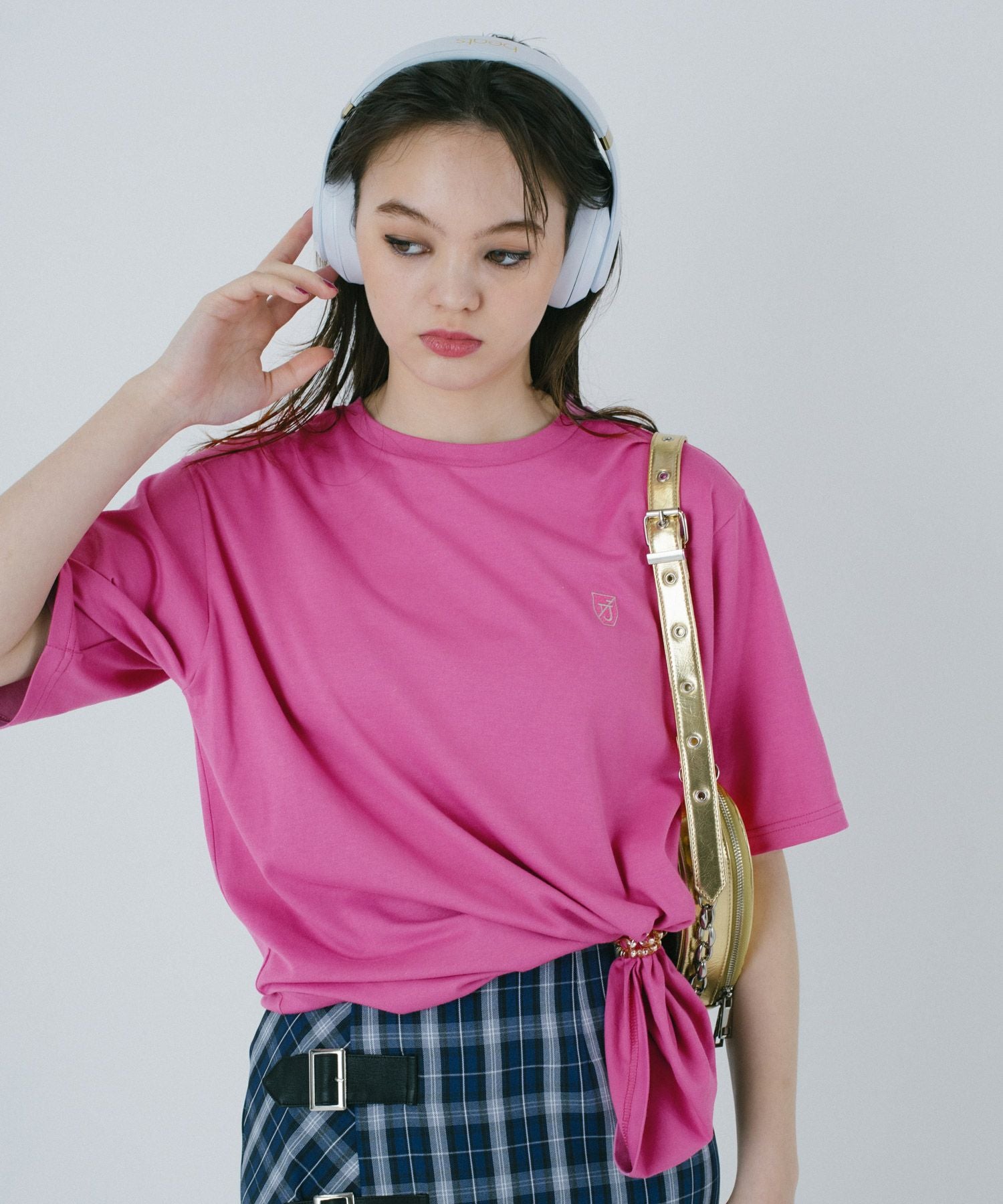 限定Price！SALE ユニセックス エンブレム付きTシャツ TINA：JOJUN 全4