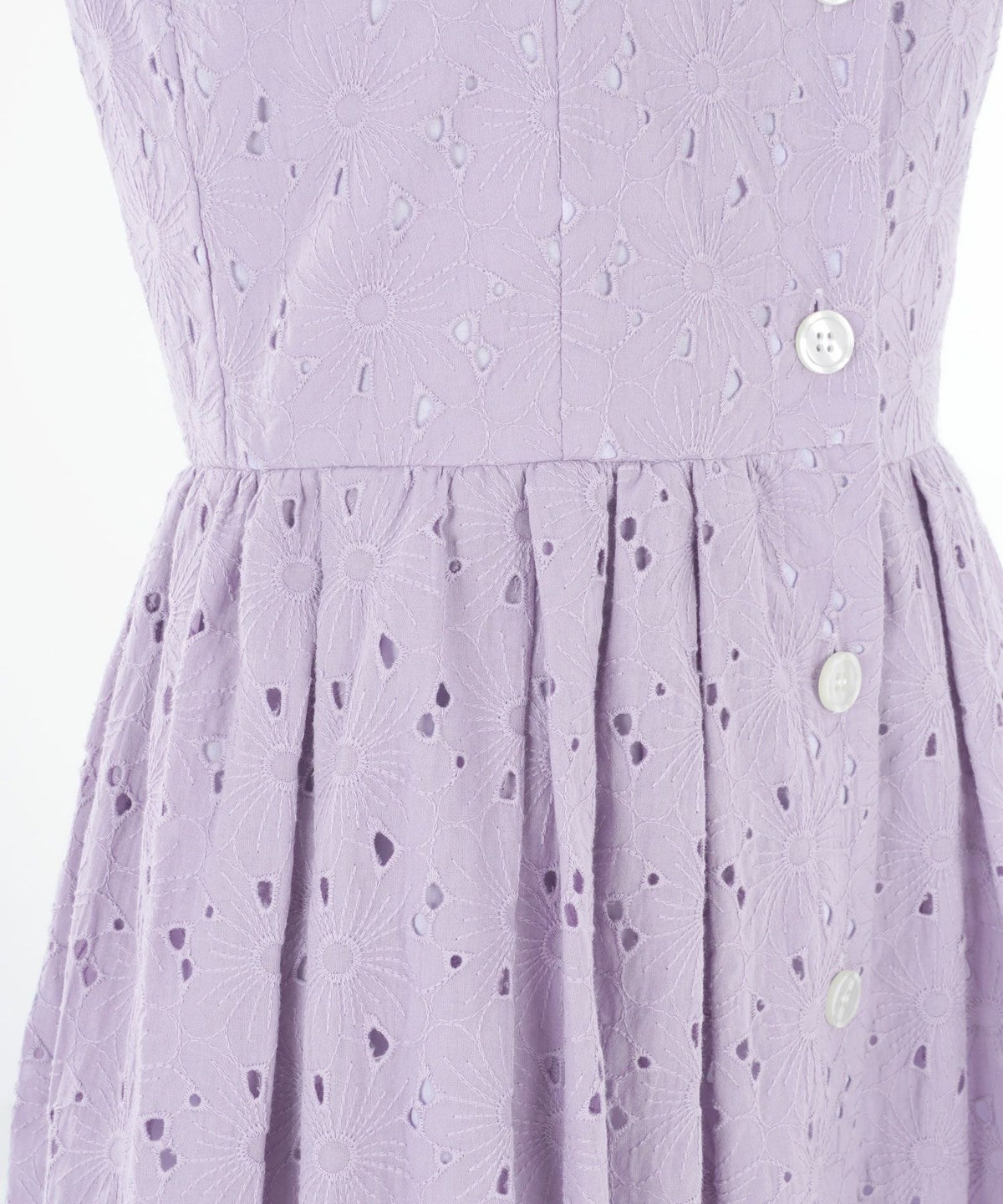 レディース/ワンピース/ドレス/手洗い可/授乳/妊婦/産後/カットワーク刺繍/ロング丈/袖フリル/春/夏/秋/S/M/花柄/フラワー/清涼感/涼し/上品/エレガント/フェミニン/二の腕カバー/美シルエット/着痩せ/華奢見え/着映え/サックス/ラベンダー/ホワイト/マキシ/綿