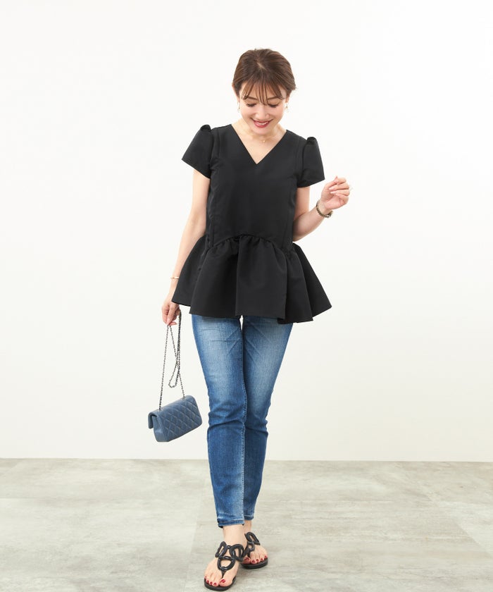 新色追加 手洗い可 日本製 大人カジュアル プチ袖 袖山ギャザー ペプラム 無地 ドット 光沢感 春 夏 秋口 ジョイントスペース プリンセスカットV衿ギャザー袖ブラウス Liala×PG