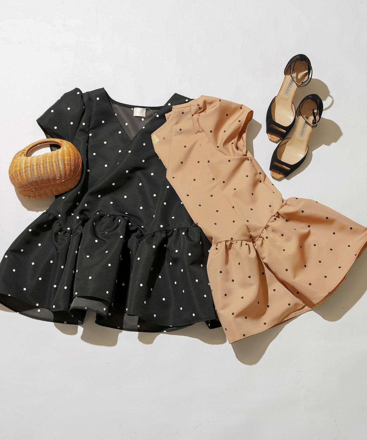 新色追加手洗い可日本製半袖プチ袖袖山ギャザーペプラム無地ドットフレア光沢感春夏秋口