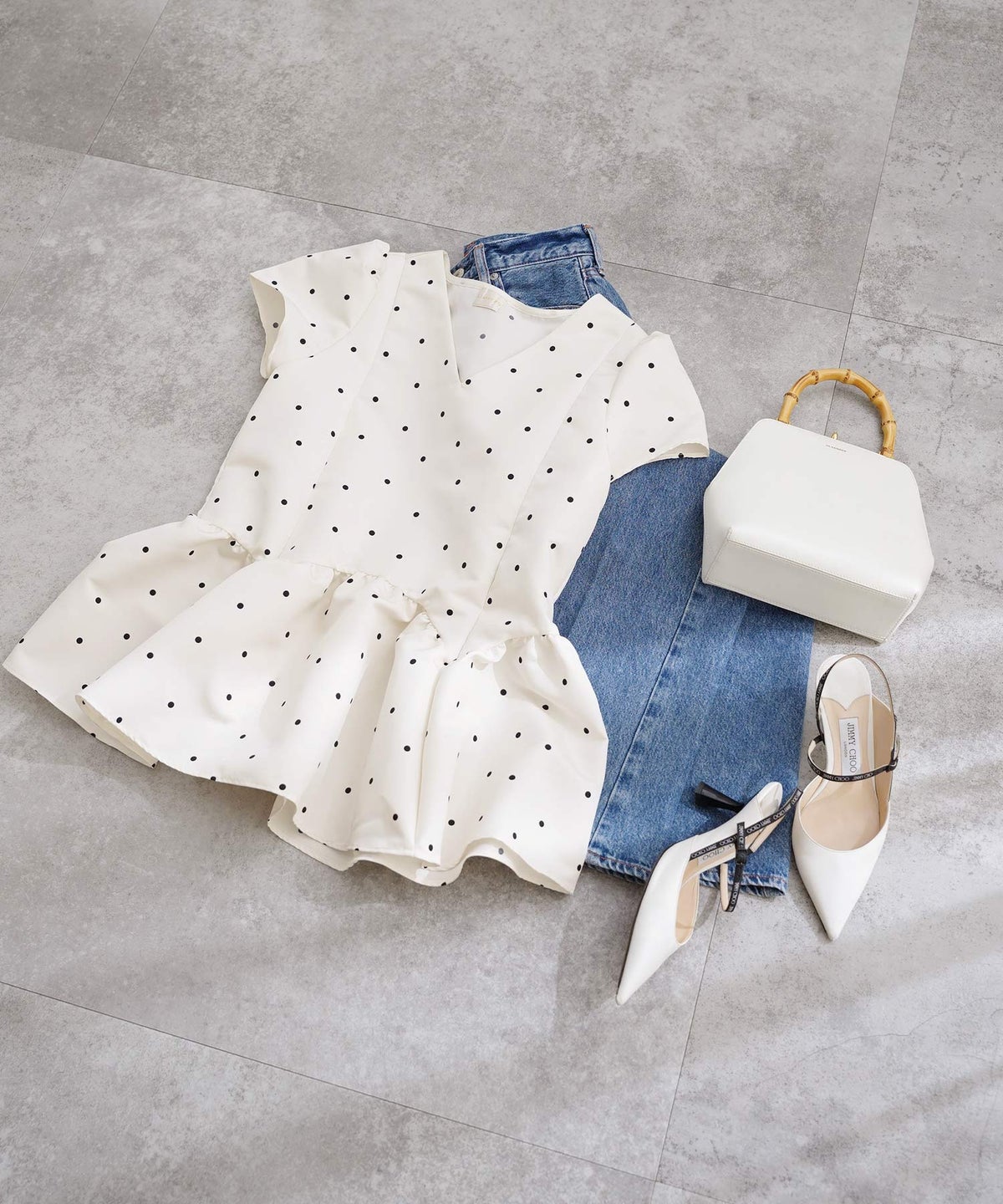 新色追加 手洗い可 日本製 大人カジュアル プチ袖 袖山ギャザー ペプラム 無地 ドット 光沢感 春 夏 秋口 ジョイントスペース プリンセスカットV衿ギャザー袖ブラウス Liala×PG