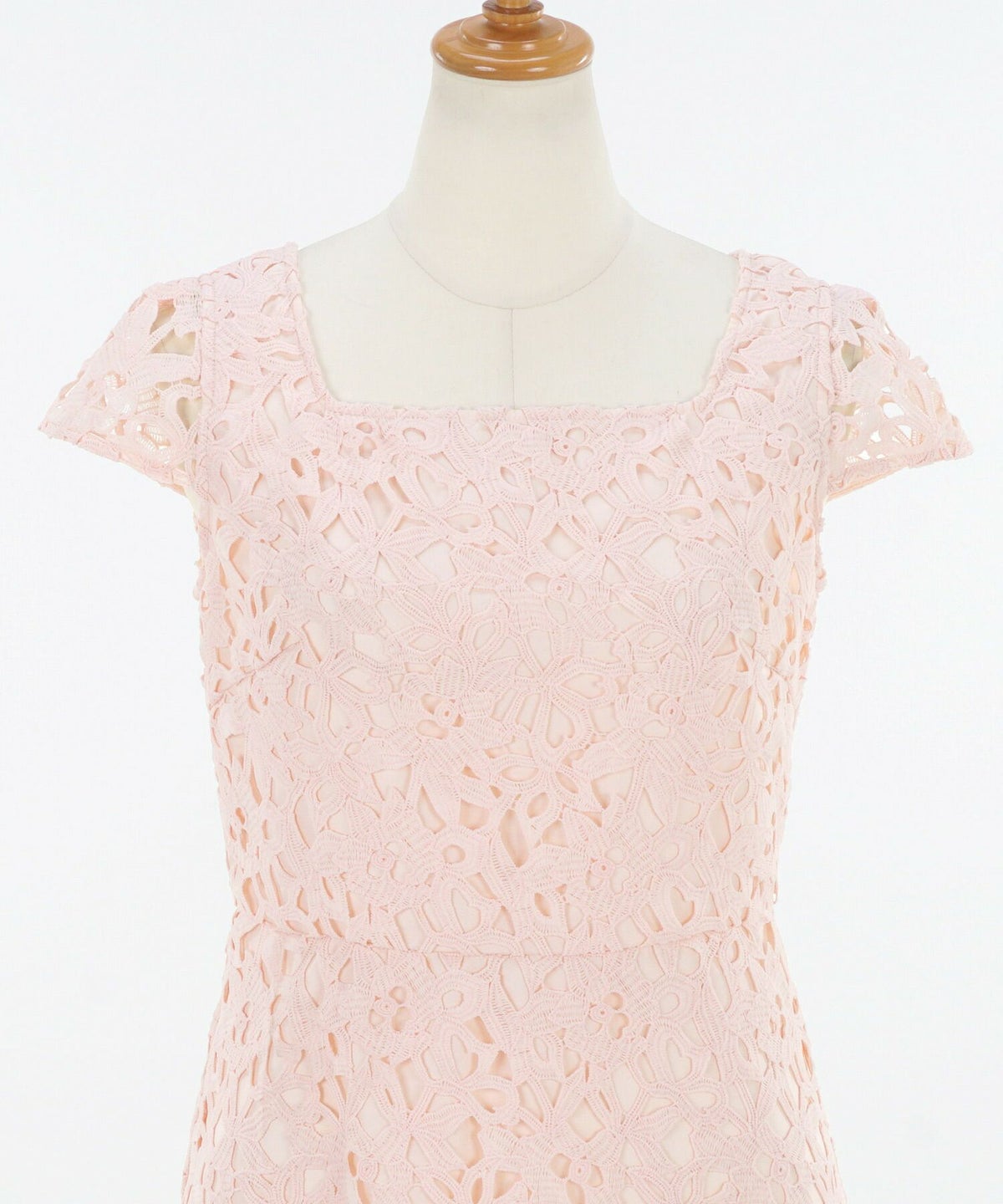 レディース/ワンピース/ドレス/総レース/スカラップ/上品/華やか/フェミニン/スクエアネック/ファスナー/膝下/S/M/花柄レース/花柄/フォーマル/お呼ばれ/ケミカルレース/エレガント/立体/華やか/涼やか/パステル/ホワイト/ピンク/サックス/フレンチスリーブ/フレア