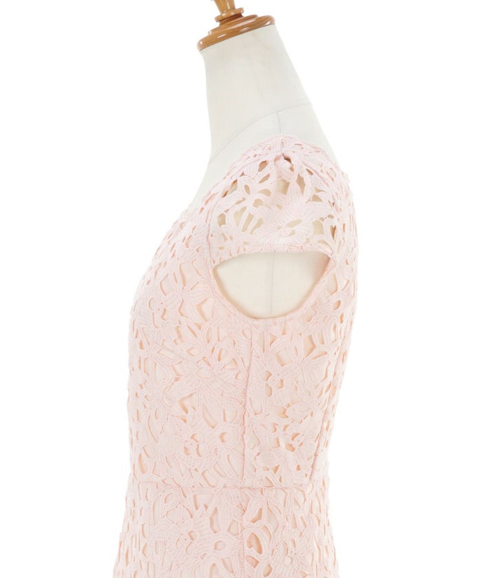 レディース/ワンピース/ドレス/総レース/スカラップ/上品/華やか/フェミニン/スクエアネック/ファスナー/膝下/S/M/花柄レース/花柄/フォーマル/お呼ばれ/ケミカルレース/エレガント/立体/華やか/涼やか/パステル/ホワイト/ピンク/サックス/フレンチスリーブ/フレア