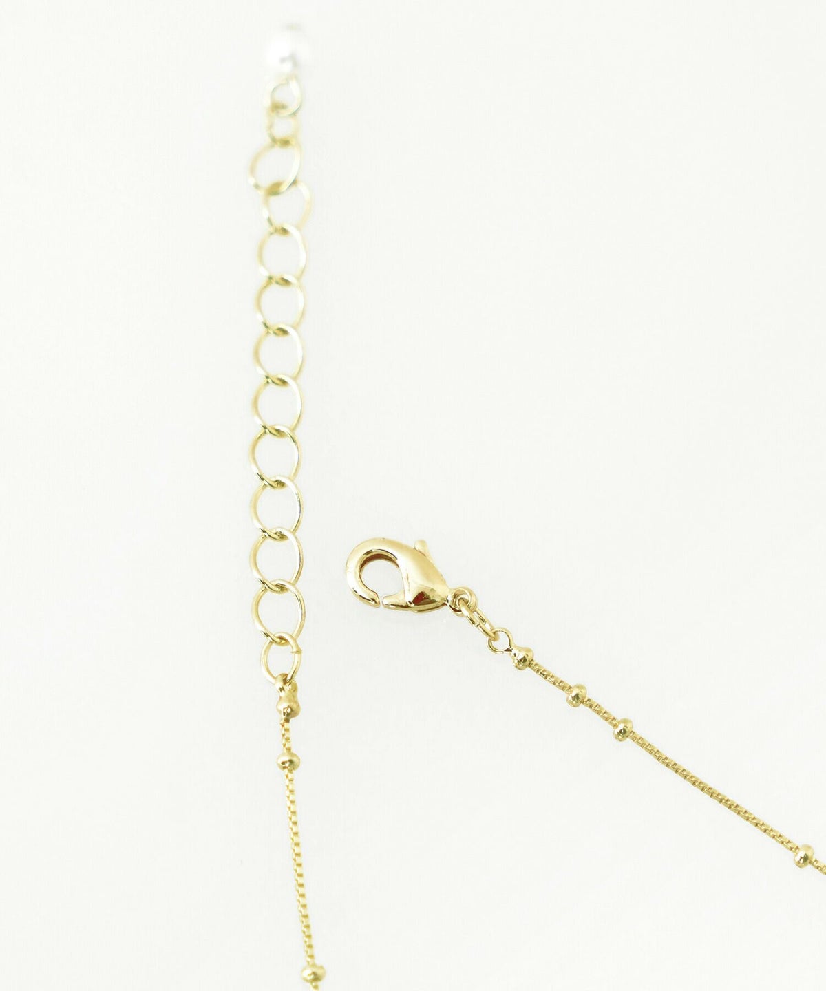 小物/アクセサリー/ジュエリー/ブレスレット/グッズ/モチーフ/蝶々/バタフライ/ゴールド/チェーン/ドットチェーン/サテライトチェーン/パール/上品/エレガント/綺麗