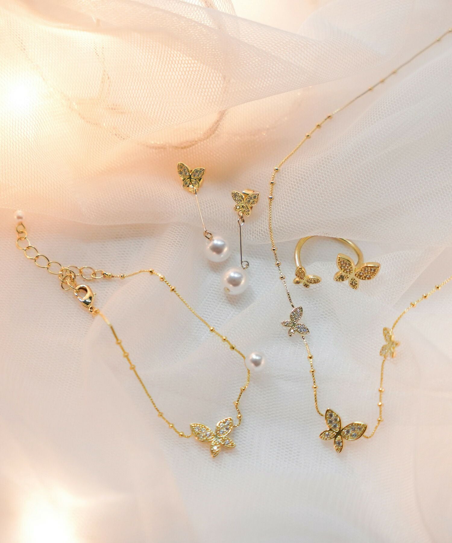 バタフライモチーフ パール イヤリング ＆ ピアス le reve vaniller 全
