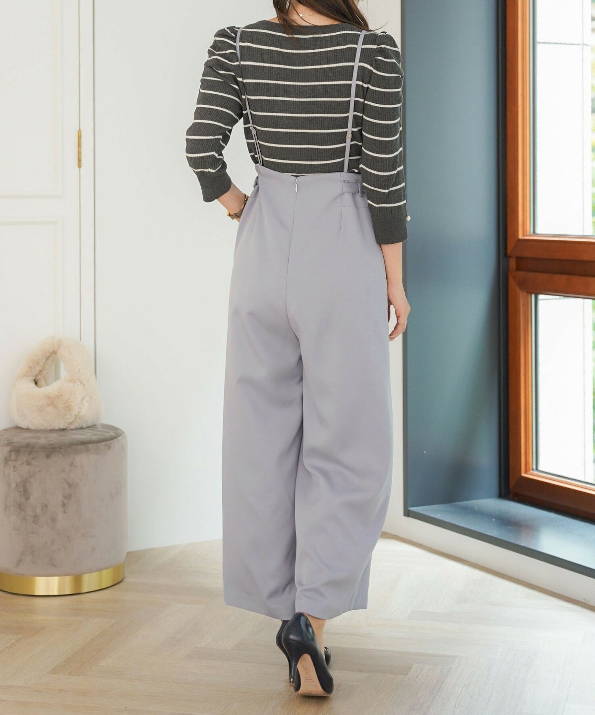 レディース/パンツ/サスペンダー/ロングパンツ/ストレートパンツ/フレアパンツ/グレー/モカ/上品/エレガント/可愛い/アジャスター/パール/ポケット/オールシーズン/春/夏/秋/冬/お出かけ