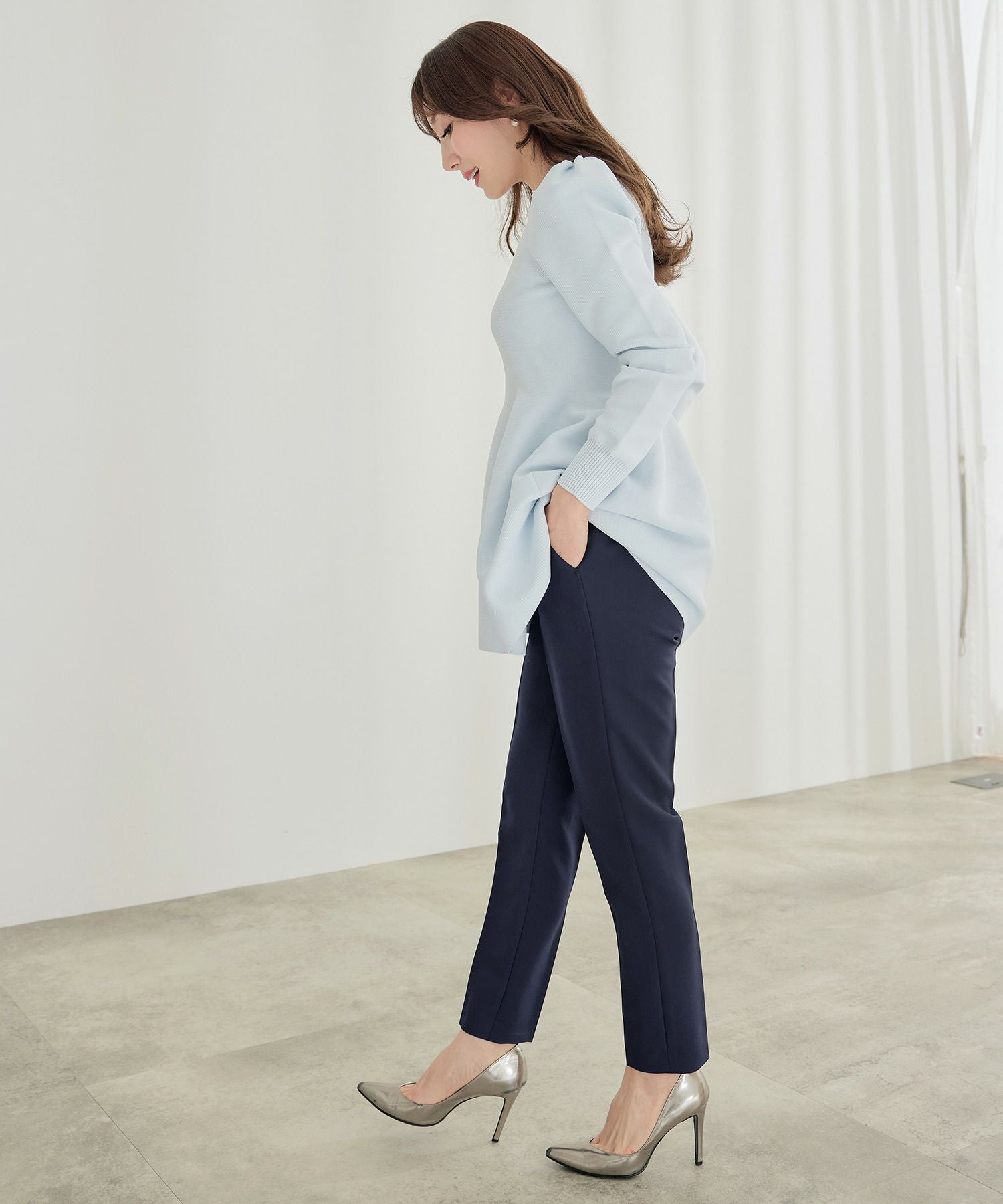 美脚 センタープレス パンツ 通常丈 Liala×PG