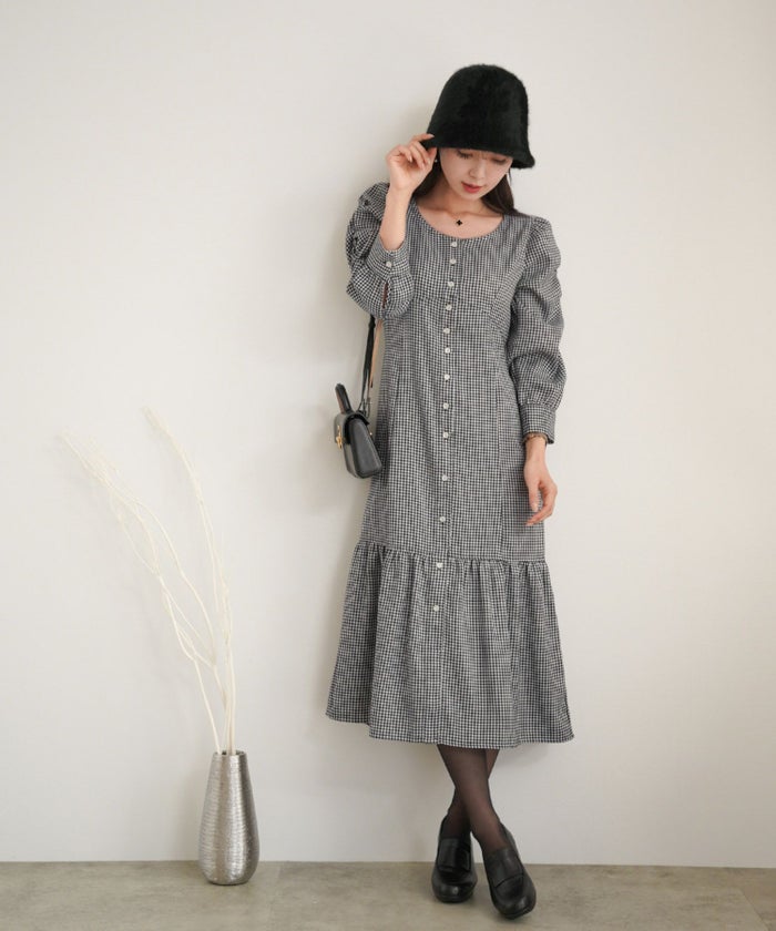 レディース/ワンピース/千鳥チェック/フロントボタン/ウエストゴム/ハイウエスト/長袖/パワショル/ギャザー/ボリューム/クルーネック/カフス/ボタン/ブラウン/ブラック/上品/エレガント/可愛い/大人/秋/冬/春/お出かけ