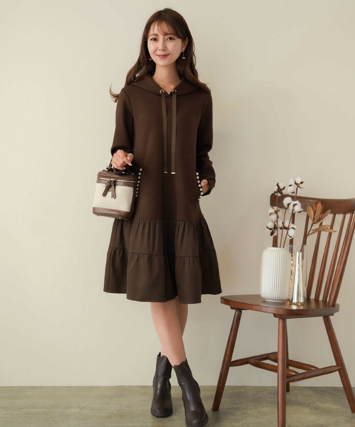 レディース/ワンピース/チュニック/フーディ/リラックス/フード/パール/ポケット/ドッキング/ティアード/秋/冬/春/家/ナチュラル/エレガント/フェミニン/上品/可愛い/ベージュ/ブラウン/ネイビー