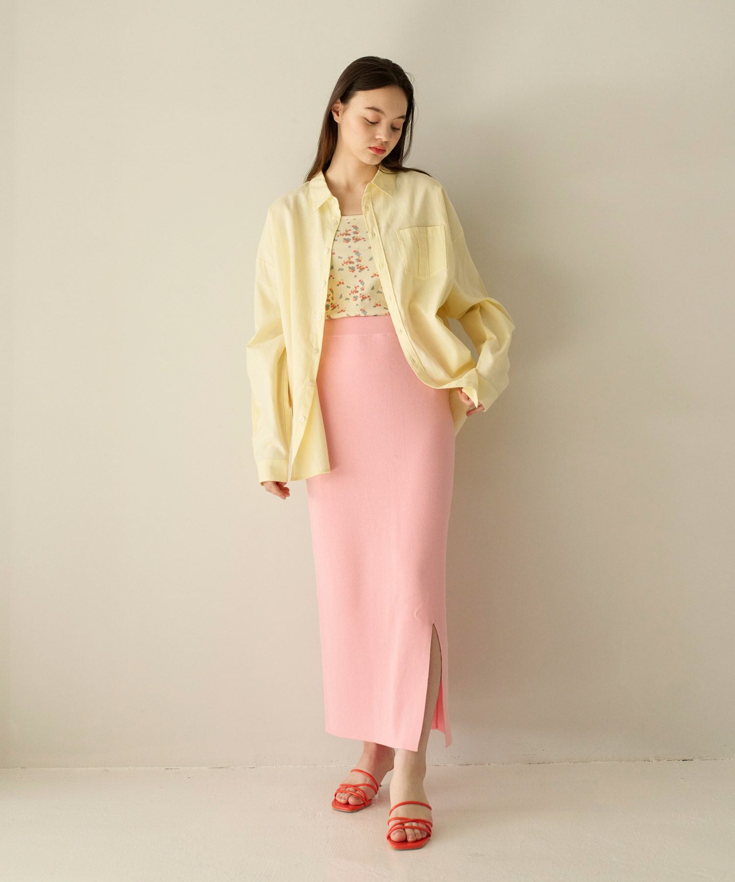 ユニセックス エンブレム刺繍入りシャツ TINA：JOJUN 全6色｜tnj811