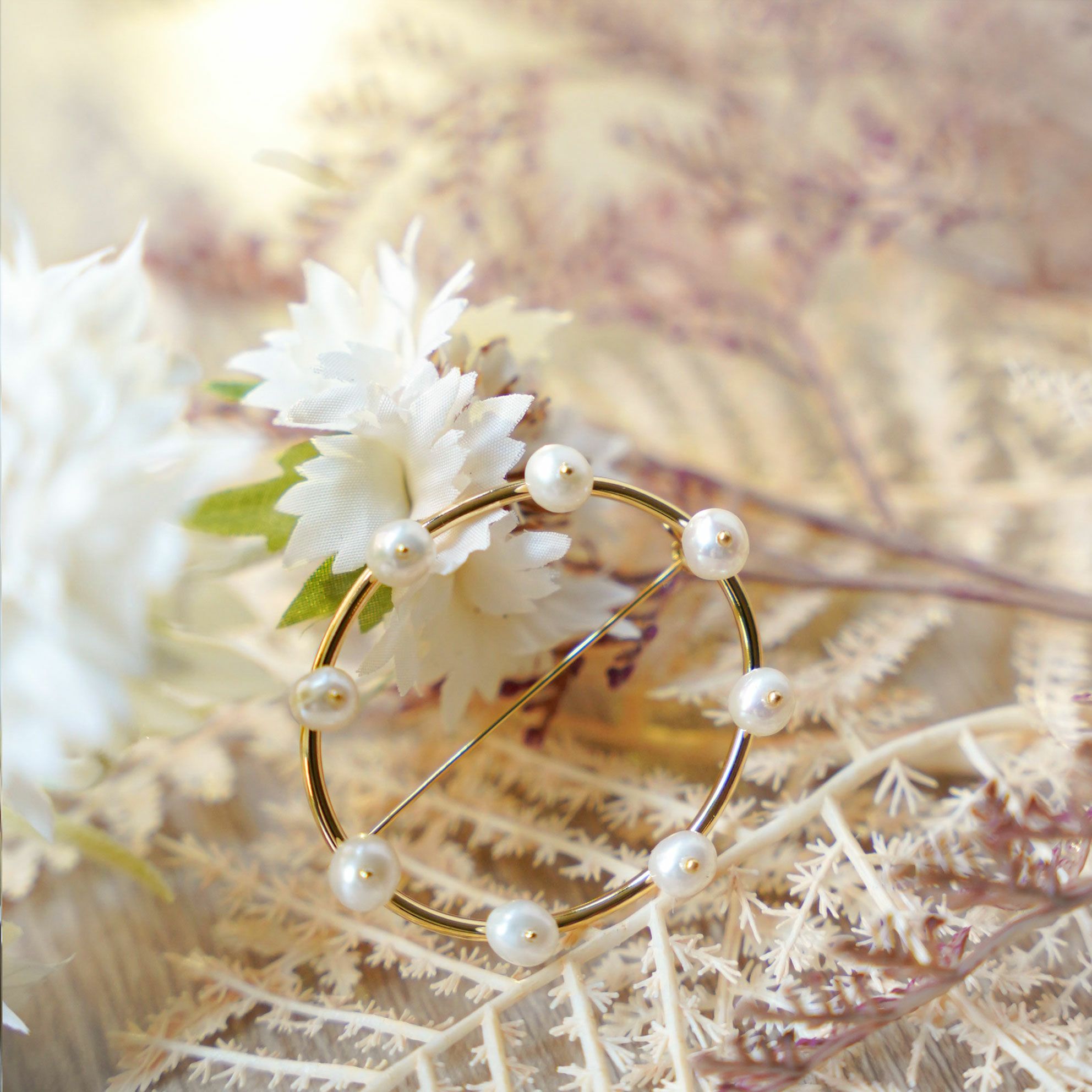 エイト パール ブローチ Eight Pearl Brooch （Liala） 全1種｜lia945
