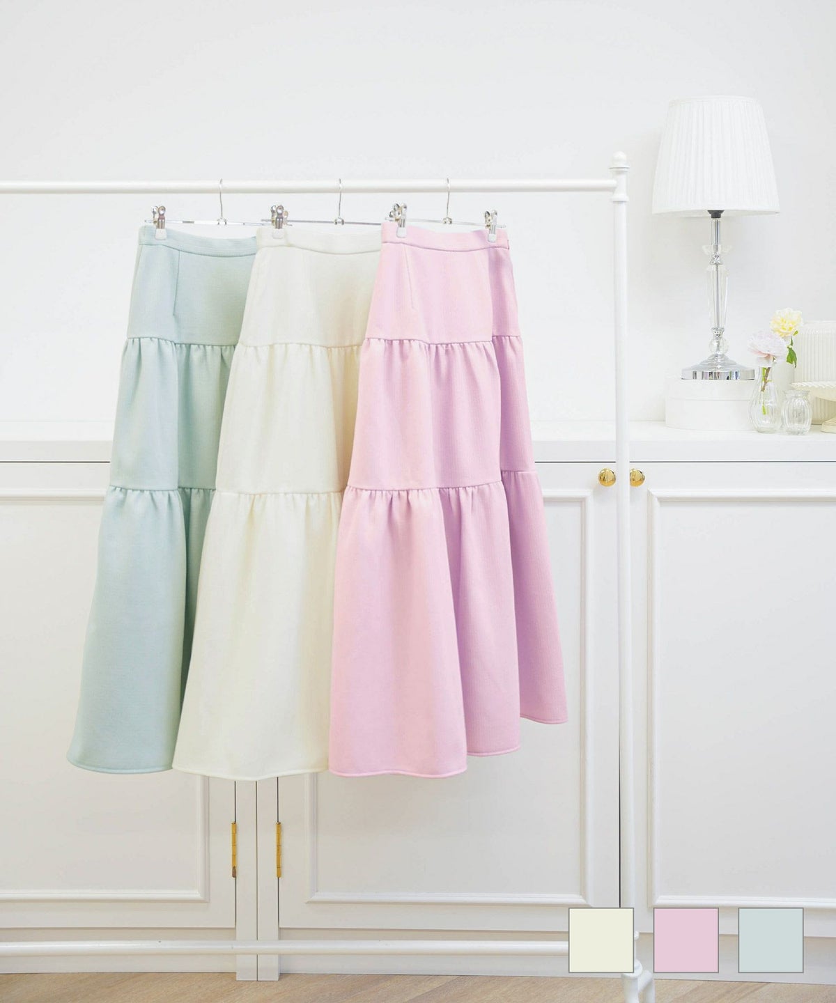ウエストゴム ティアード ギャザー 切り替え ファスナー&ホック ロング スカート ホワイト 白 サックス ピンク ラベンダー S M 秋 冬 春 可愛い かわいい 華やか 大人 上品  ウエストゴム ティアード スカート Prima Scherrer