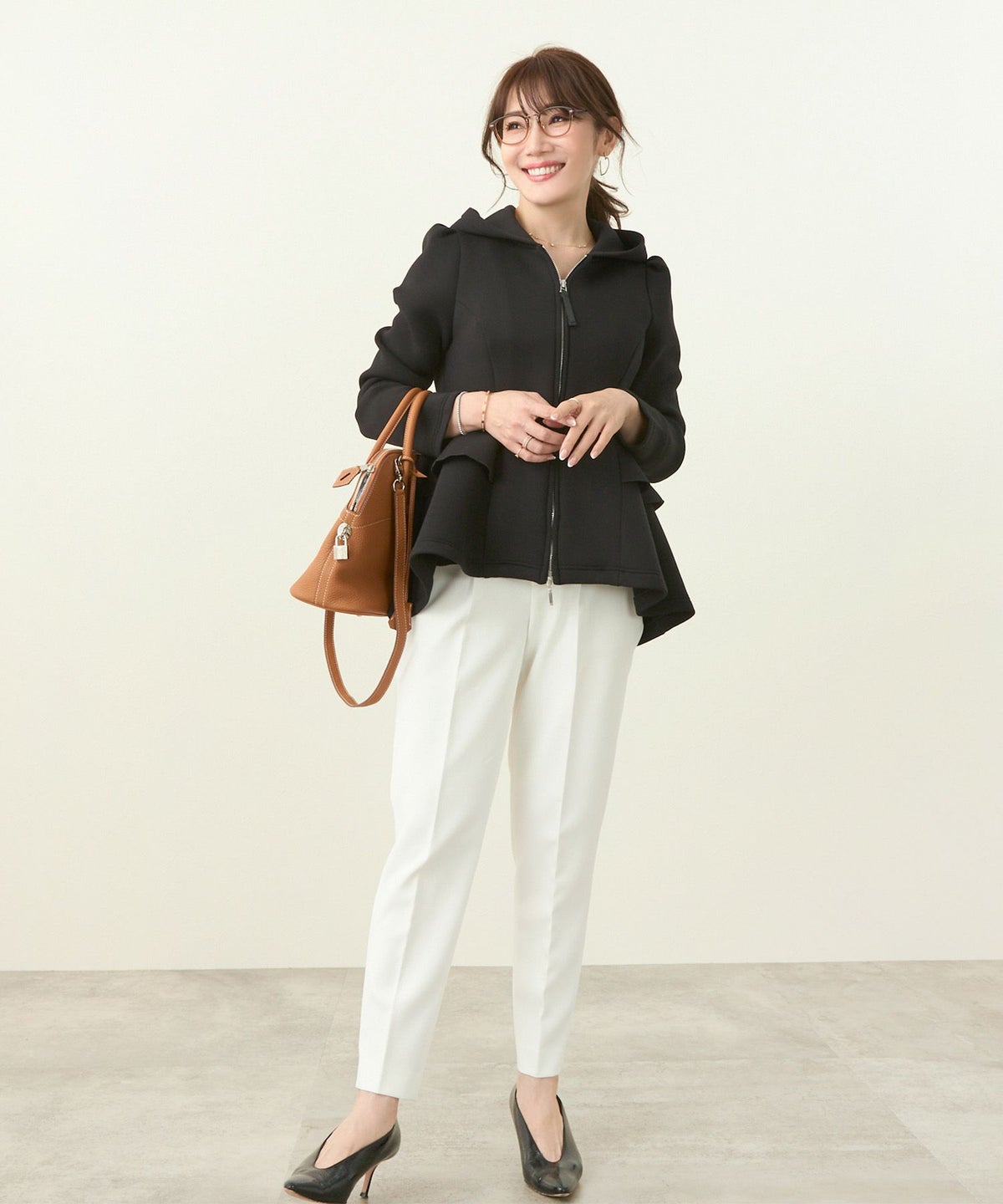 ライトアウター/羽織/大人カジュアル/上品/ファスナー/アウター/パーカー/ポケット/ダブルジップ/2段ペプラム/フリル/ティアード/コート