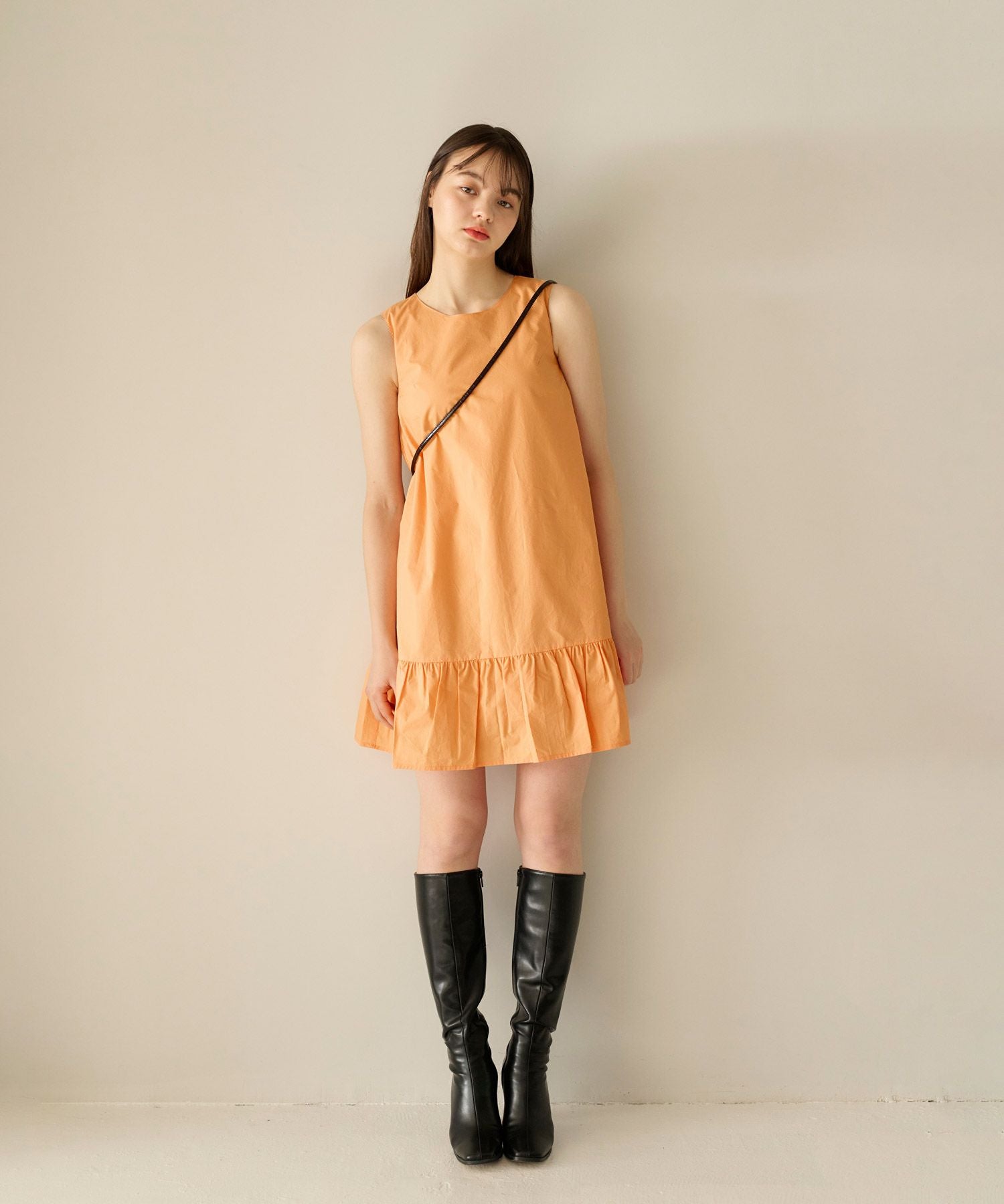 裾フリル ミニワンピース TINA：JOJUN 全2色｜tnj311-0567【1】 - 半袖