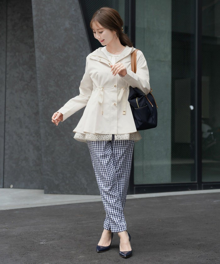 レディース/アウター/軽羽織/春コート/撥水/防水/雨具/ミドル丈/ロング丈/長袖/フード/ボタン/袖口ゴム/アイボリー/ネイビー/ブラック/上品/シンプル/レインコート/ゴールド/春/秋/雨の日/お出かけ/新色/バレンタイン/ピンク