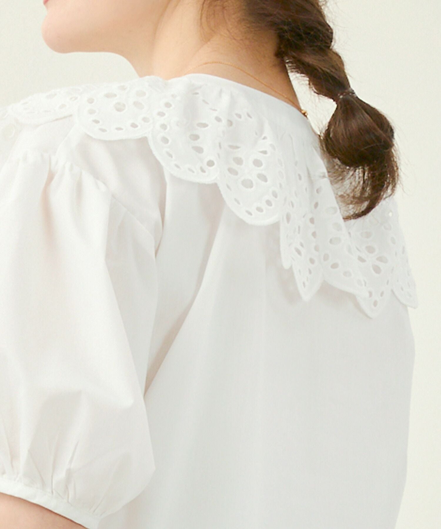 専用 LialaxPG レース トップス 白 新品未使用 OUTLET-SALE コットンレース フリル Vネック ブラウス Liala×PG 全3色