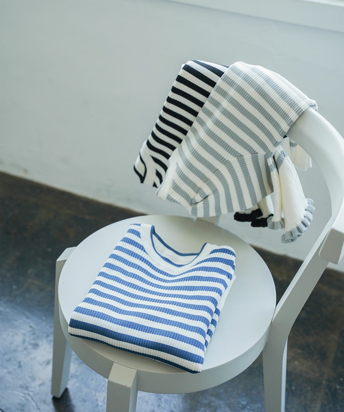 ニット/ボーダー/袖フリル/グレー/ダークブルー/ブラック/フリー/