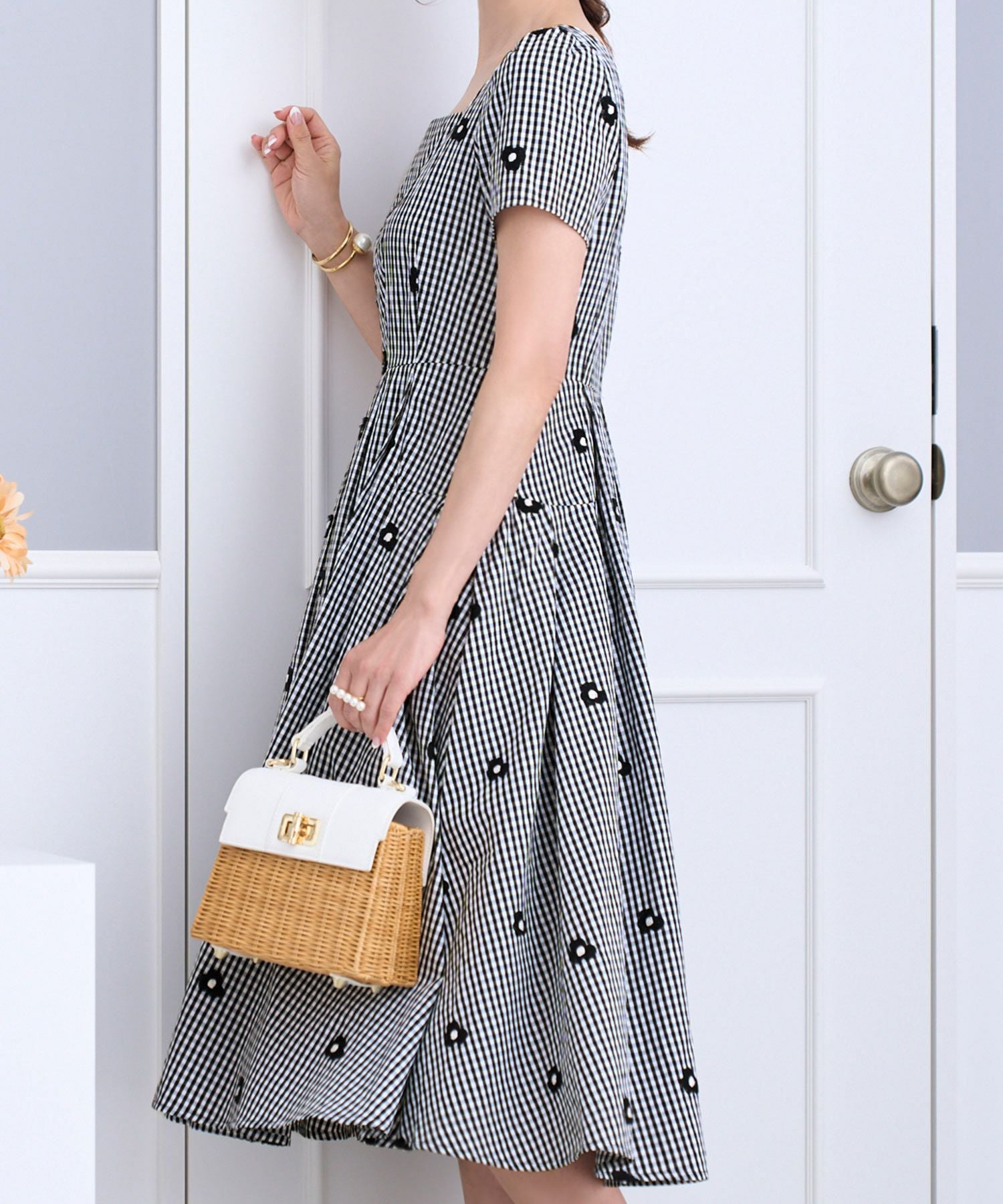 ギンガムチェック フラワー刺繍 リゾートワンピース 半袖 Prima