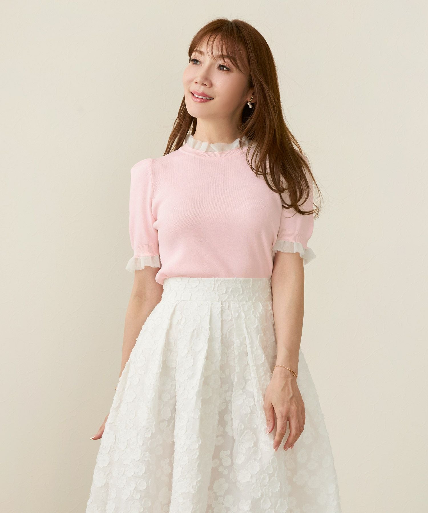 【美品】ジプソフィア　透かし編みコットンニット　ライトピンク　春服　フリル袖 ピンクコーデ ふわふわ ニット オフショルダー 透かし編み セーター
