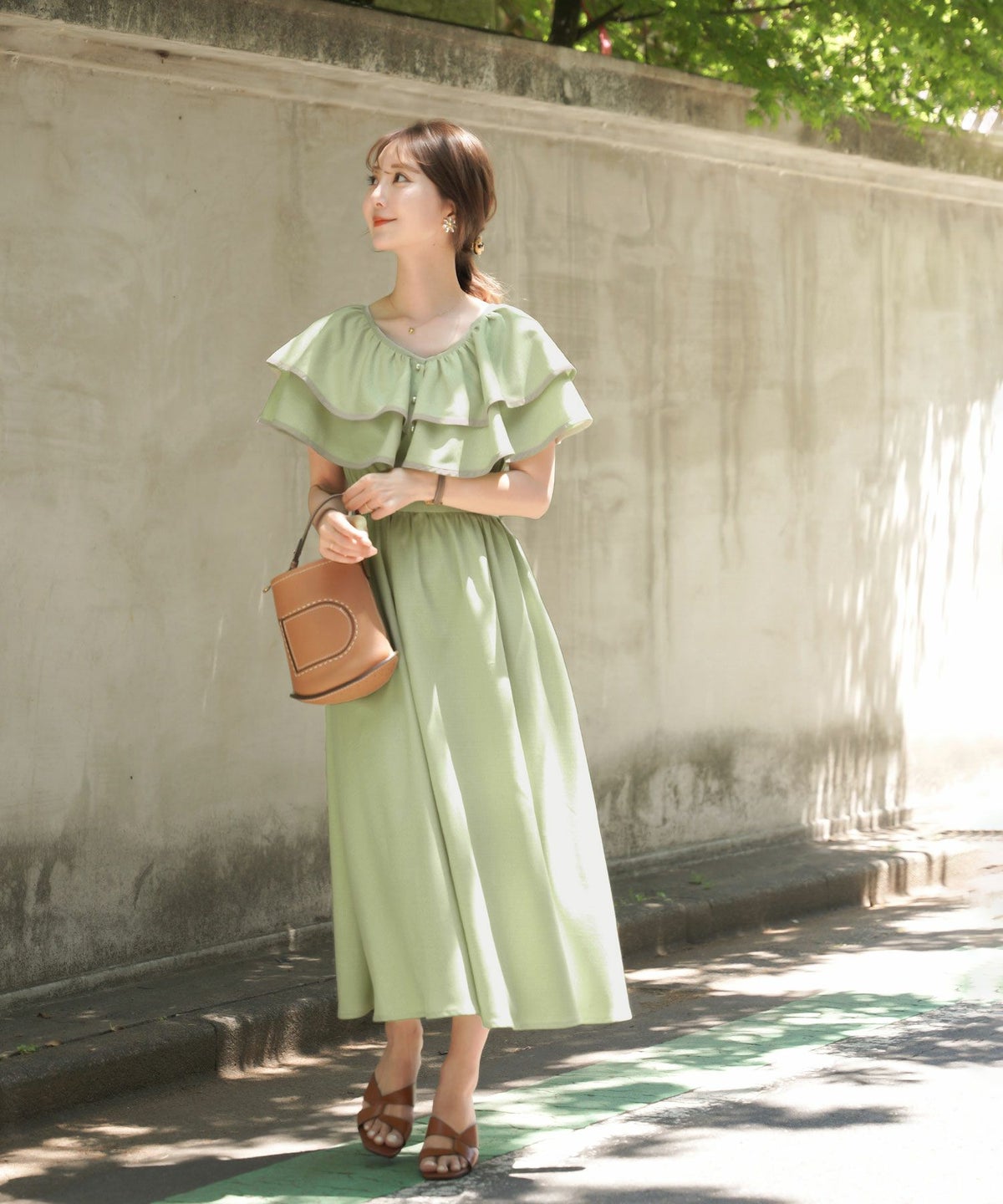 レディース/ワンピース/フリル/パイピング/パール/前あき/夏休み/海/お出かけ/リゾート/イエロー/ブルーグレー/グレー/華やか/夏/春/ハワイ/Hawaii/上品/エレガント/ピンク/可愛い/ヒット商品/トレンド/新色/ピンク/チャコール/サマー/バケーション