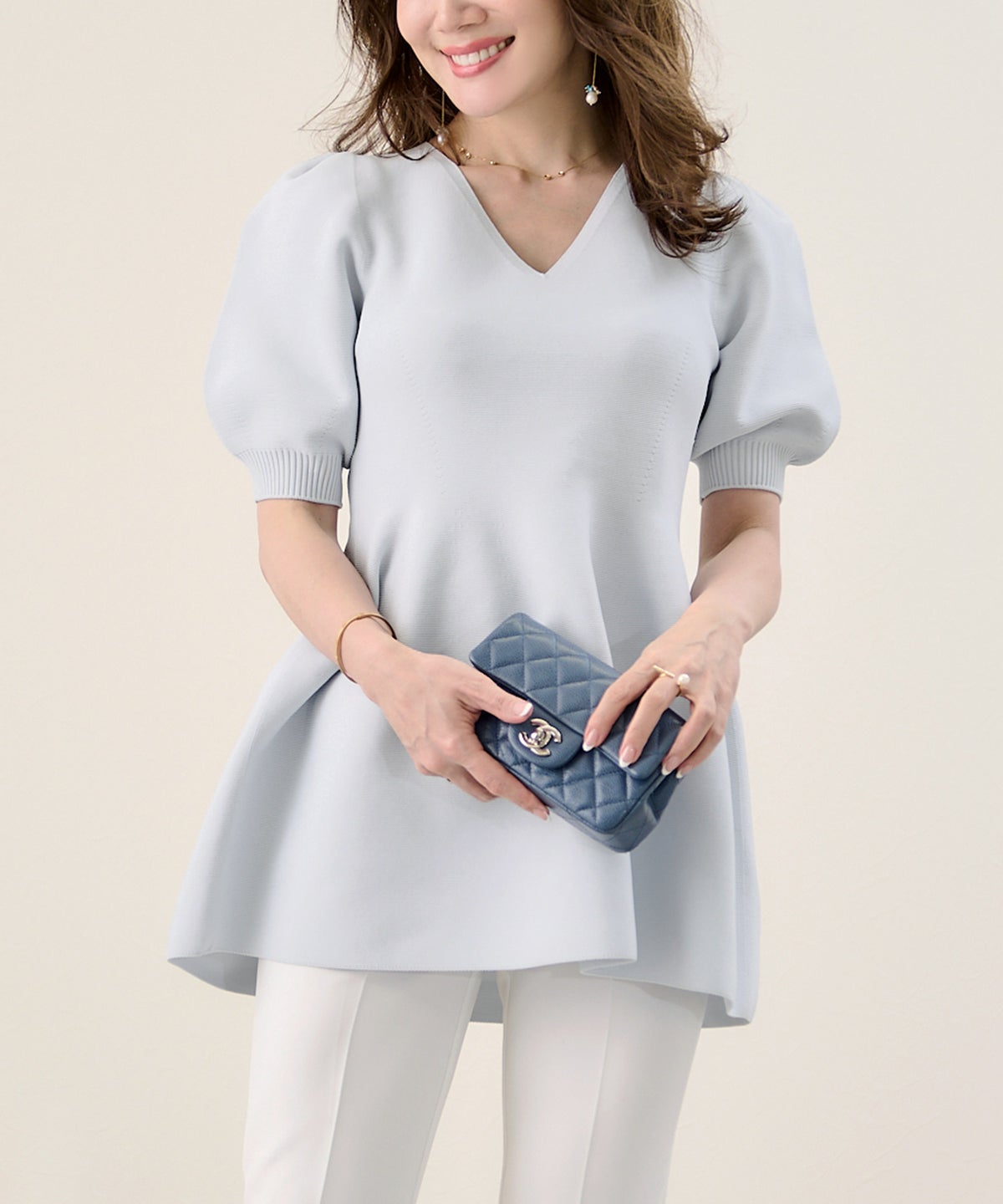手洗い可/日本製/Vネック/ふんわり/チュニック/袖山ギャザー/パフ袖/大人可愛い/上品/きれいめ/シンプル/リラックス/体型カバー/美ライン/フレア