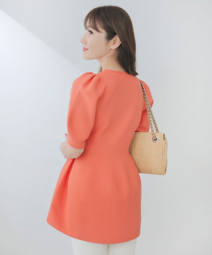 手洗い可/日本製/Vネック/ふんわり/チュニック/袖山ギャザー/パフ袖/大人可愛い/上品/きれいめ/シンプル/リラックス/体型カバー/美ライン/フレア