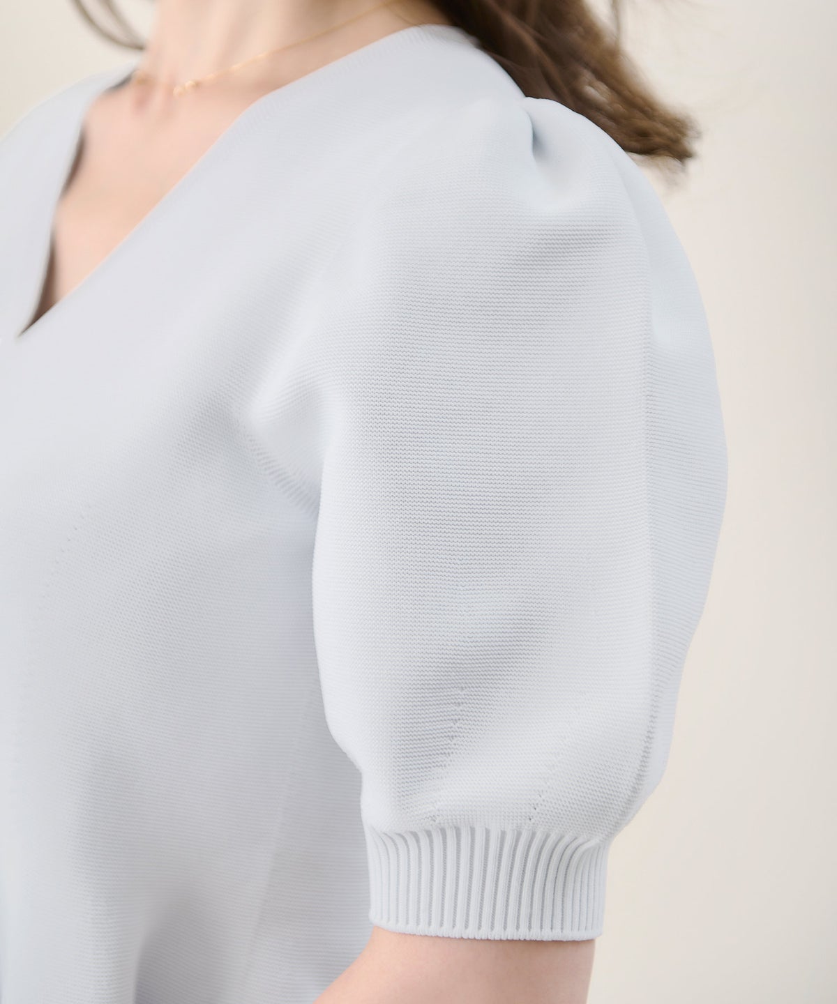 手洗い可/日本製/Vネック/ふんわり/チュニック/袖山ギャザー/パフ袖/大人可愛い/上品/きれいめ/シンプル/リラックス/体型カバー/美ライン/フレア