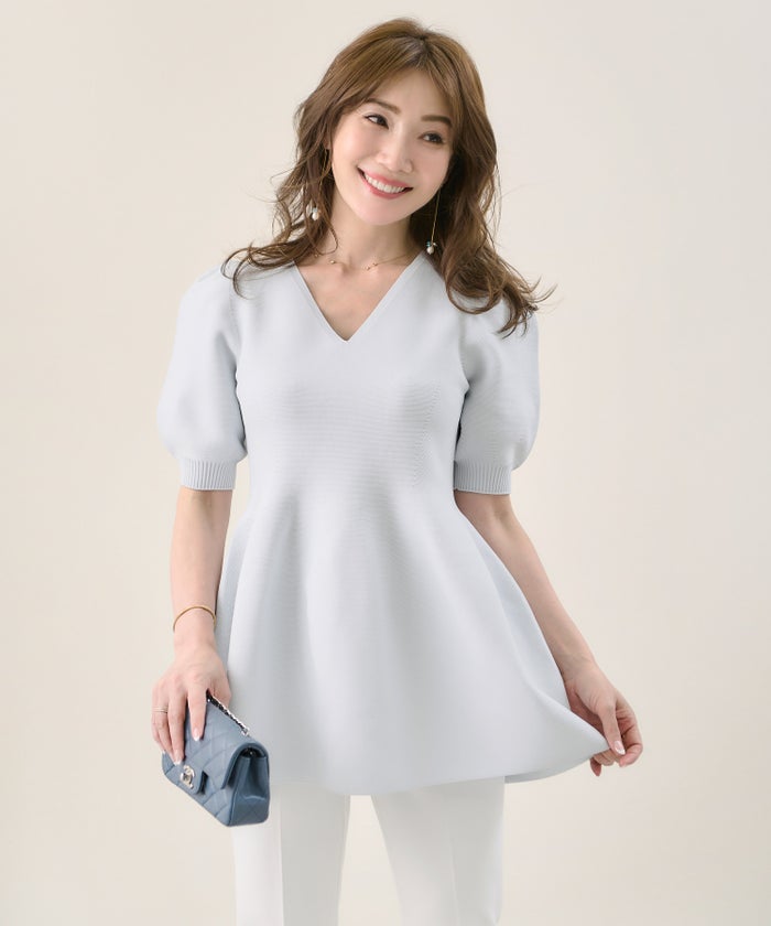 手洗い可/日本製/Vネック/ふんわり/チュニック/袖山ギャザー/パフ袖/大人可愛い/上品/きれいめ/シンプル/リラックス/体型カバー/美ライン/フレア
