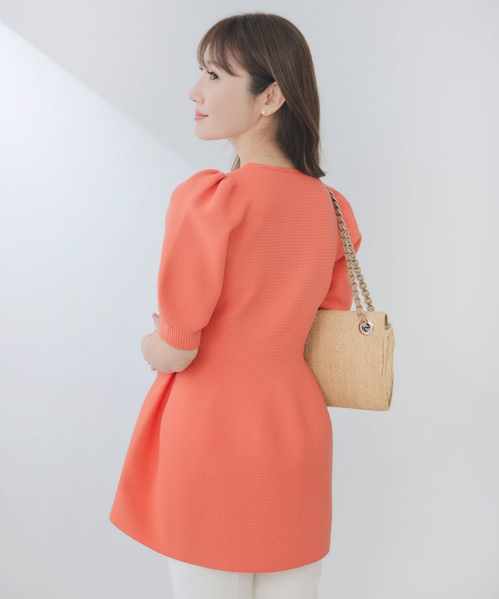 手洗い可/日本製/Vネック/ふんわり/チュニック/袖山ギャザー/パフ袖/大人可愛い/上品/きれいめ/シンプル/リラックス/体型カバー/美ライン/フレア