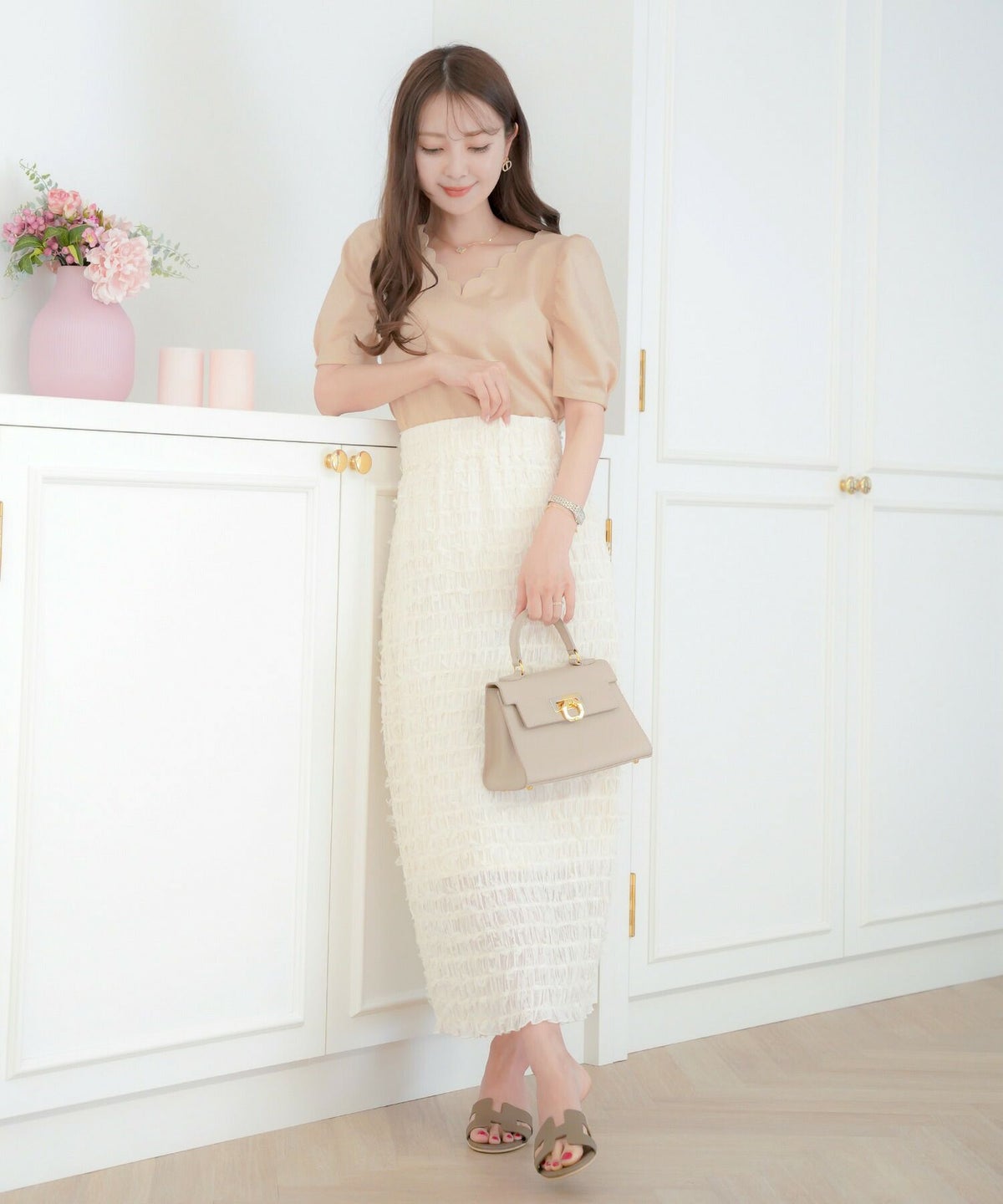 レディース/トップス/Tシャツ/カットソー/スカラップ/半袖/タック/Vネック/夏/春/秋/大人/エレガント/フェミニン/可愛い