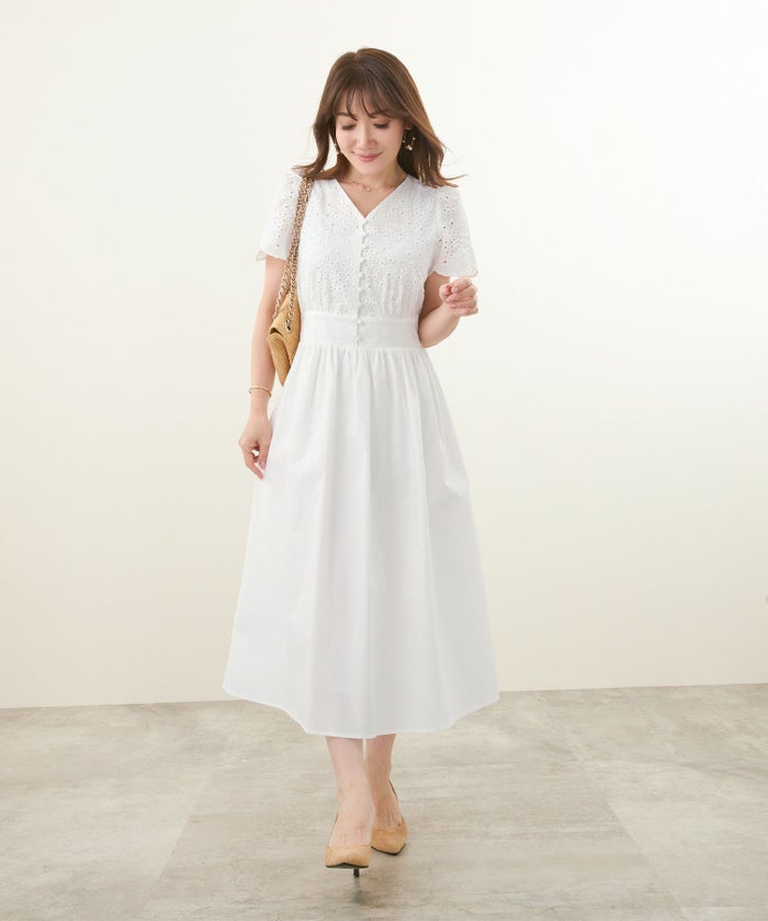 手洗い可/カットワークレース/異素材切り替え/授乳/くるみ釦/ナチュラル/ミモレ丈/袖山ギャザー/フレンチスリーブ/裏地付き