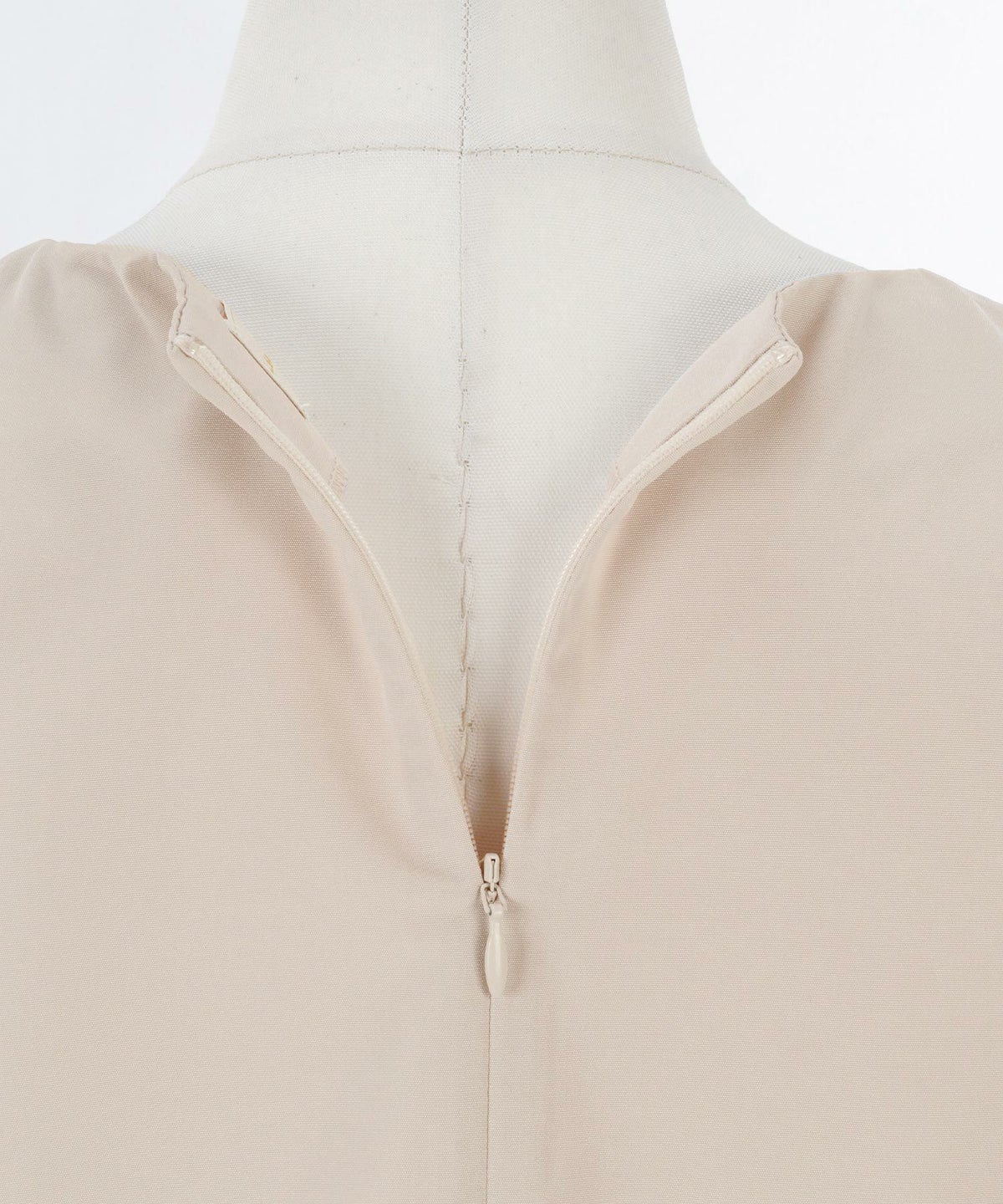 手洗い可/切り替え/スカラップヘム/袖山タック/ペプラムフレア/フレア/上品/大人可愛い/体型カバー