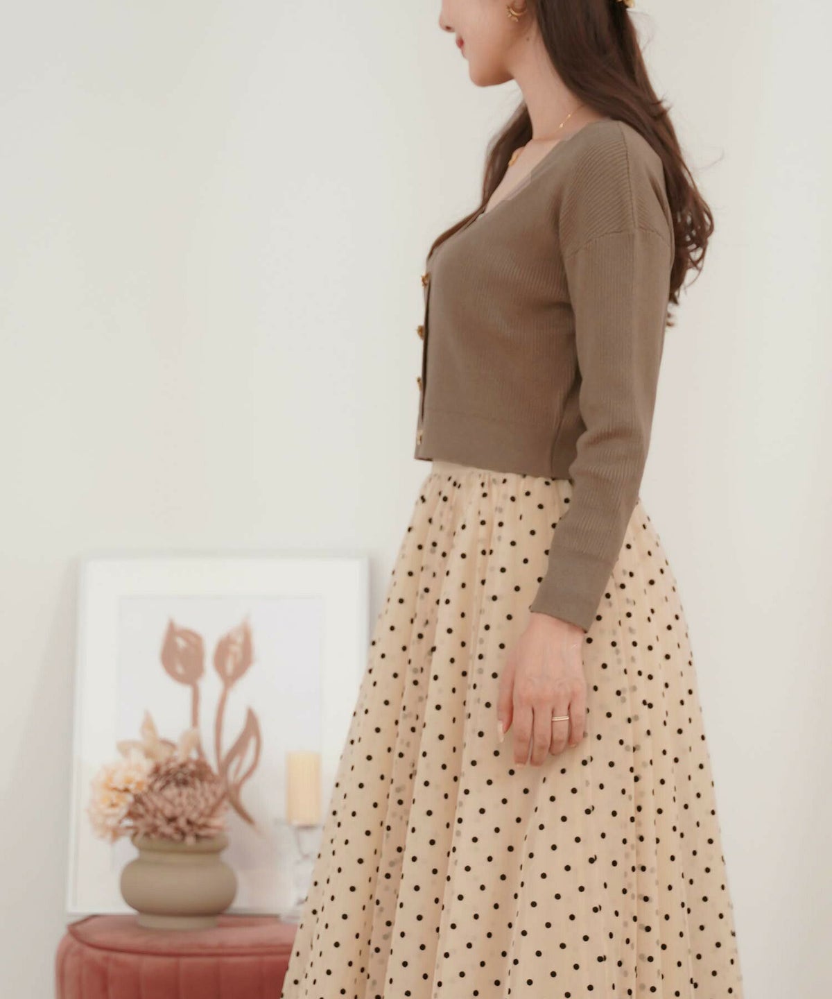 レディース/カーディガン/羽織/ニット/前あき/アソート/ビジュー/ボタン/マルチ/蝶/犬/花/キラキラ/長袖/春/秋/冬/ショート丈/エレガント/フェミニン/上品/ホワイト/ピンクベージュ/モカ/ブルーグレー/ネイビー