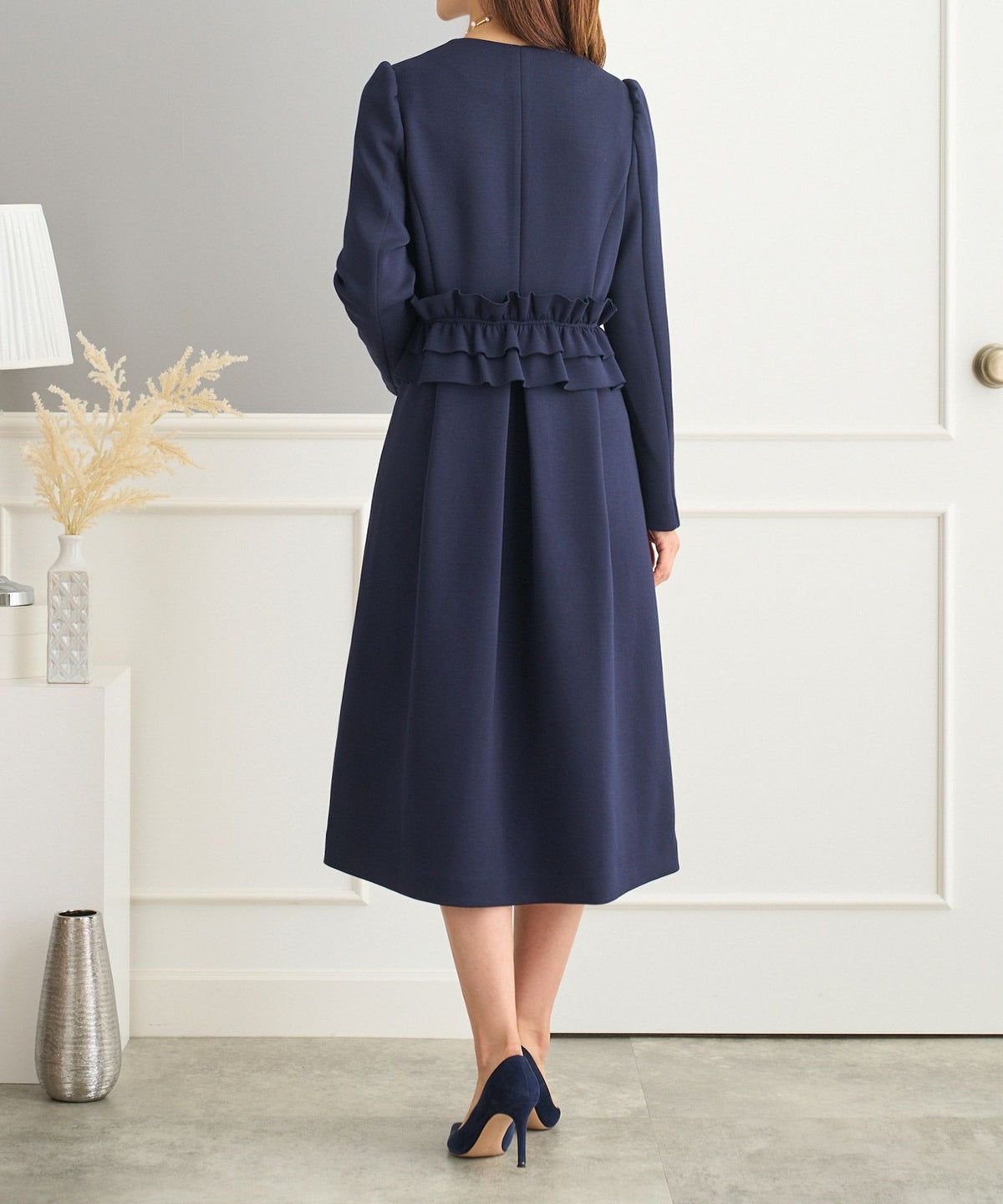 コート/ロング/ウエストフリル/肩ギャザー/ダンボール/ポンチ/長袖/スナップポケット/ポケット付き/背中心タック/S/M/秋/冬/春/可愛い/かわいい/華やか/大人/上品/