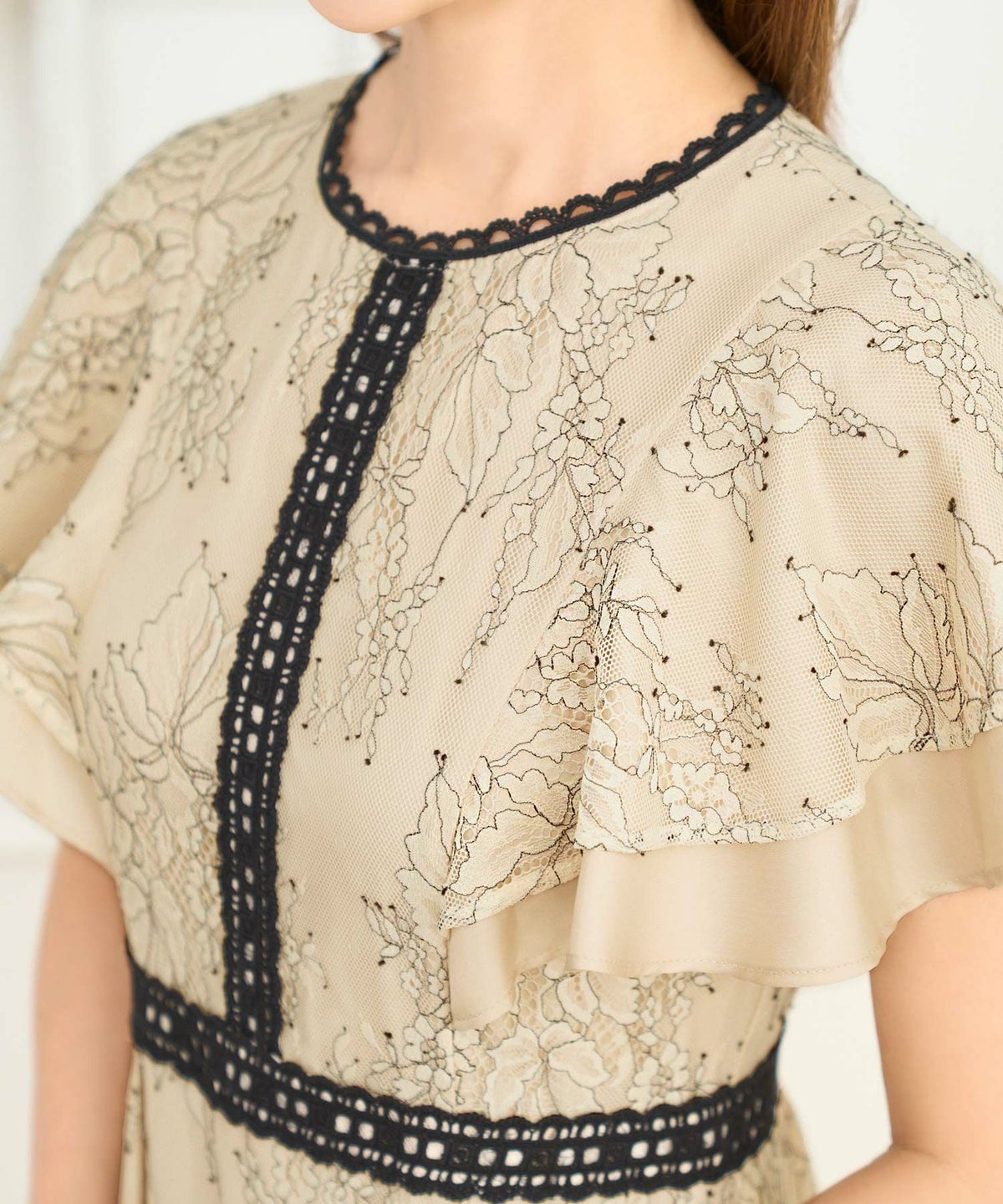 セレクト/ワンピース/総レース/配色レース/花/フラワー/ラッフルスリーブ/フレア/ロング/ヘム切り替え/ベージュ/フリー/春/夏/秋/可愛い/かわいい/華やか/大人/上品/