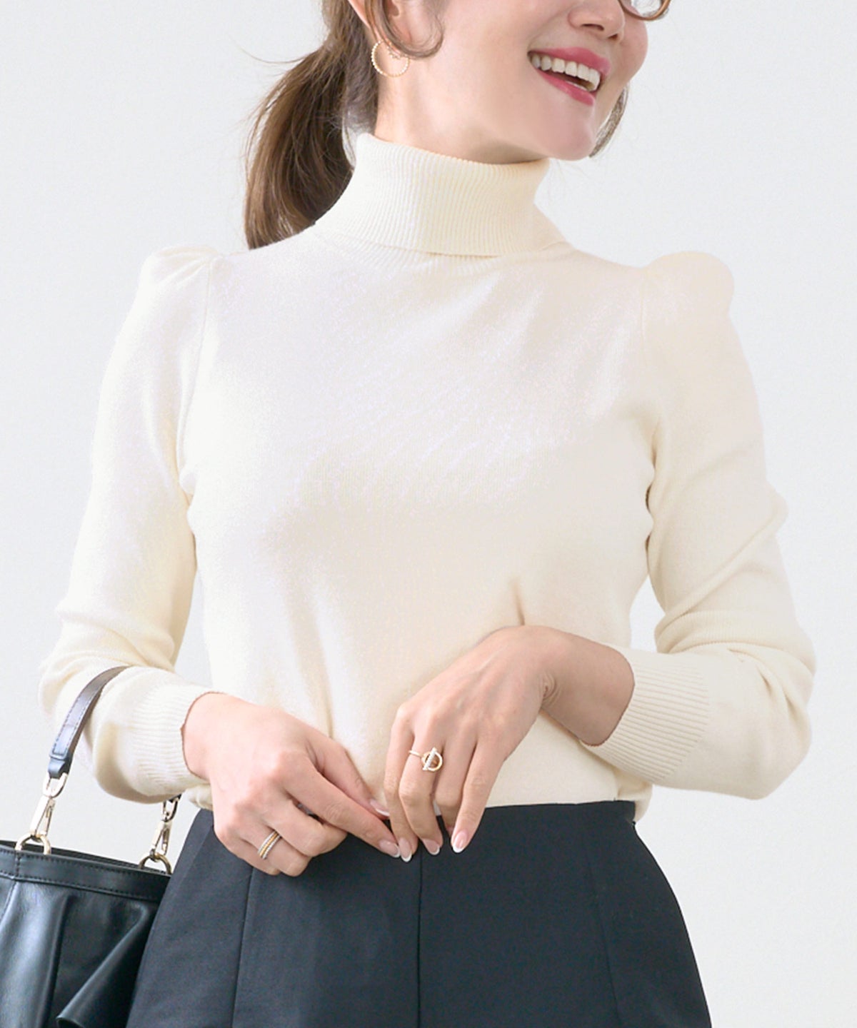 新色追加 手洗い可 S/M/L 大人カジュアル 秋冬春 シンプル かわいい オフィス 上品 ジョイントスペース ＜エコヴェロ＞タートルネック 袖山ギャザー ニット Liala×PG Liala×PG