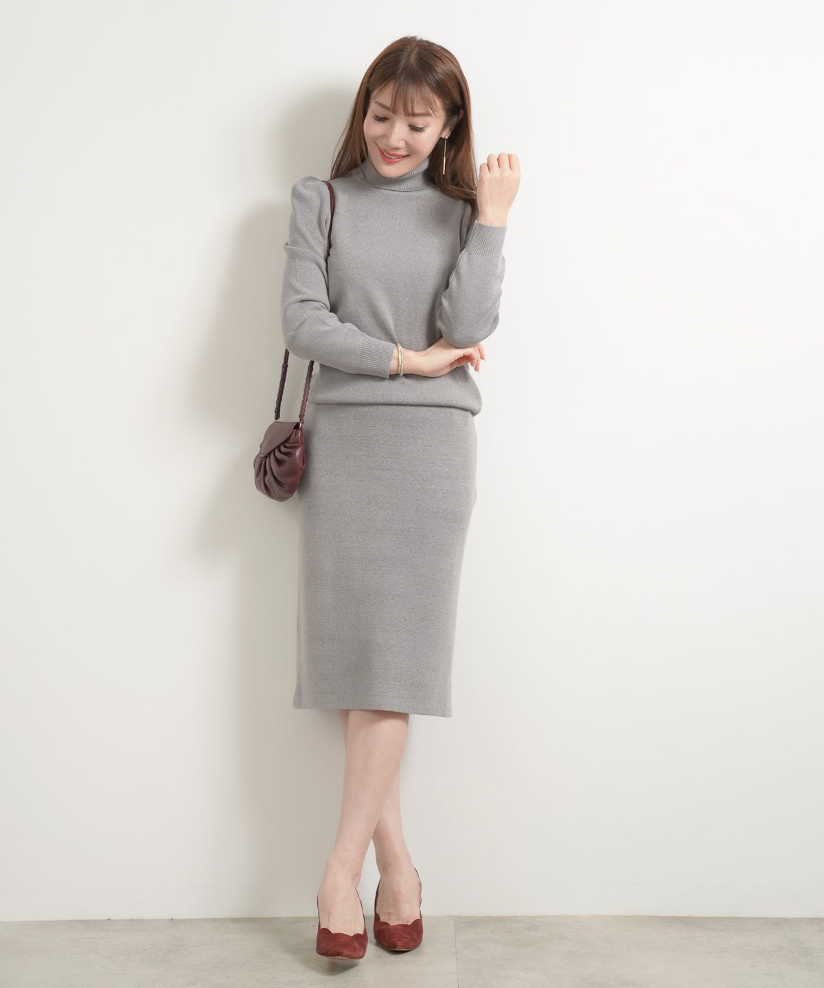 新色追加 手洗い可 S/M/L 大人カジュアル 秋冬春 シンプル かわいい オフィス 上品 ジョイントスペース ＜エコヴェロ＞タートルネック 袖山ギャザー ニット Liala×PG Liala×PG