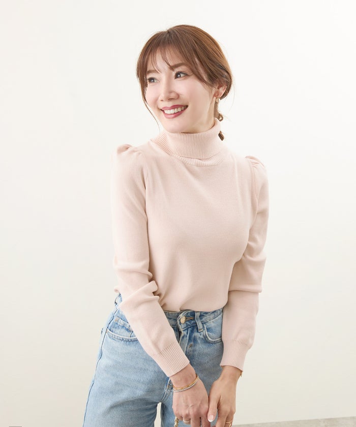 新色追加 手洗い可 S/M/L 大人カジュアル 秋冬春 シンプル かわいい オフィス 上品 ジョイントスペース ＜エコヴェロ＞タートルネック 袖山ギャザー ニット Liala×PG Liala×PG